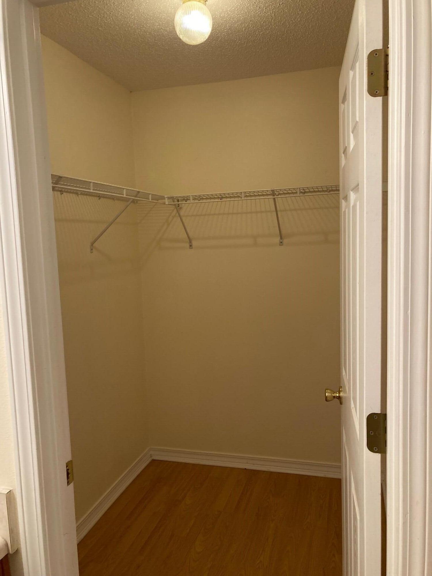 ADAMS POWELL S/D LOT 19 BLK E - Residential Lease