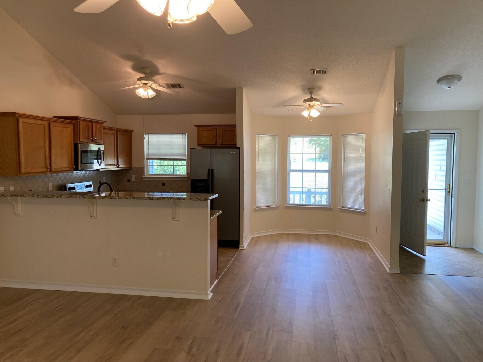 ADAMS POWELL S/D LOT 19 BLK E - Residential Lease