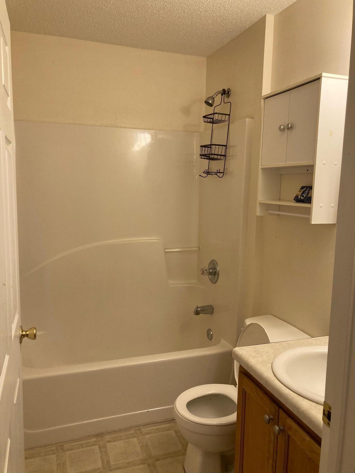 ADAMS POWELL S/D LOT 19 BLK E - Residential Lease