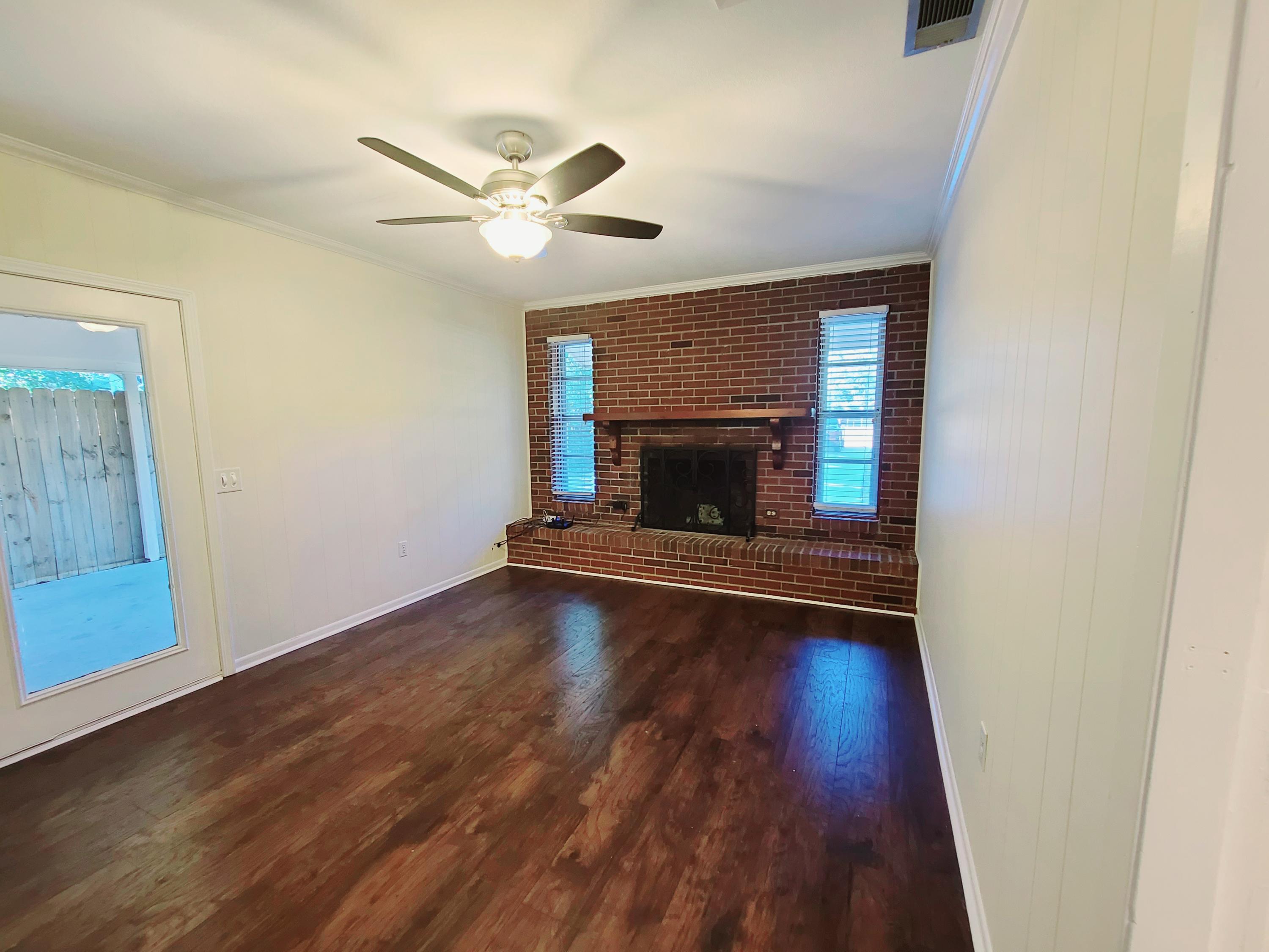 ADAMS POWELL EAST - Residential