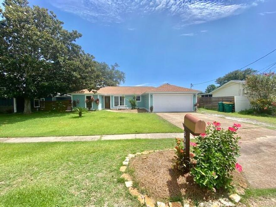 Variable lease options available -- 6-18 month leases preferred.Pets Considered with Owner Approval, No Cats.Available October 10th!!This stunning 3-bedroom, 2-bathroom home is located in the beautiful city of Destin, FL. This house offers a perfect blend of comfort and beachy style, with its vaulted ceilings, inviting fireplace, and bright colors that create a warm and cozy atmosphere. The absence of carpet throughout the house ensures easy maintenance and a clean living environment. The kitchen boasts sleek stainless steel appliances, adding a touch of elegance to your culinary experience. Outside, you'll find a large fenced yard, providing privacy and a safe space for outdoor activities. Obligo: ***Cut the Upfront Costs  Move In Without a Security Deposit!***
We've partnered with Obligo to help qualified renters save money when it matters most.

*All pets are registered via pet screening, and all assistance animals are verified through the same screening process.**

**Carpet cleaning (if applicable) & Admin Fee charged **

Tenant to verify all data. Please contact Sound Choice Real Estate to schedule a showing- 850-389-8533.

***Approval is based on several factors as follows***
- Rental History and Verification
- Employment History and Verification
- Credit History
- Criminal Background & Terrorist Database Check
- Pet Verification