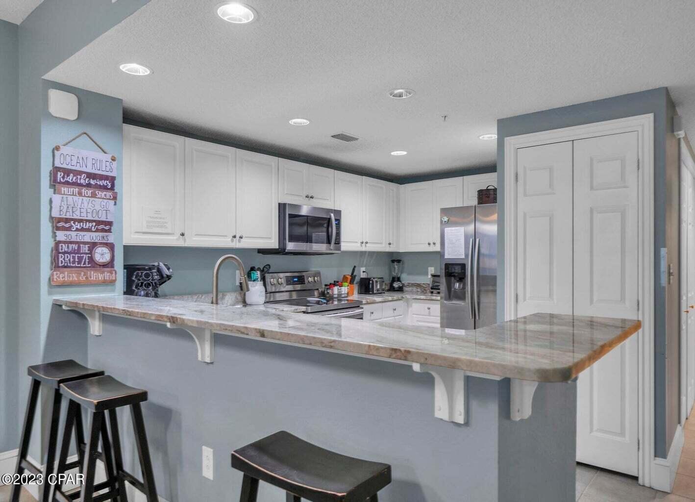 MAJESTIC BEACH TOWERS II - Residential