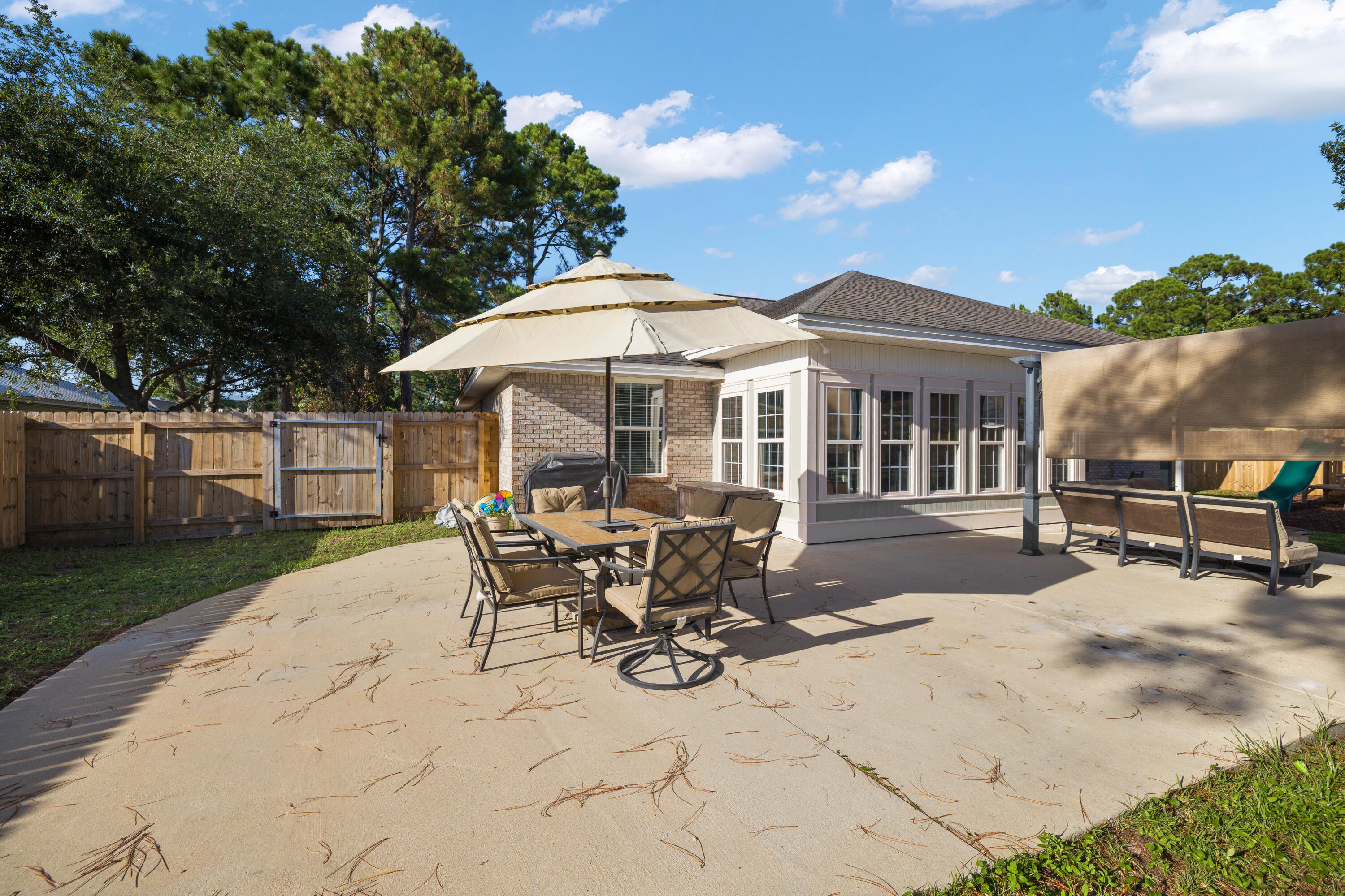 HOLIDAY SHORES ESTATES - Residential