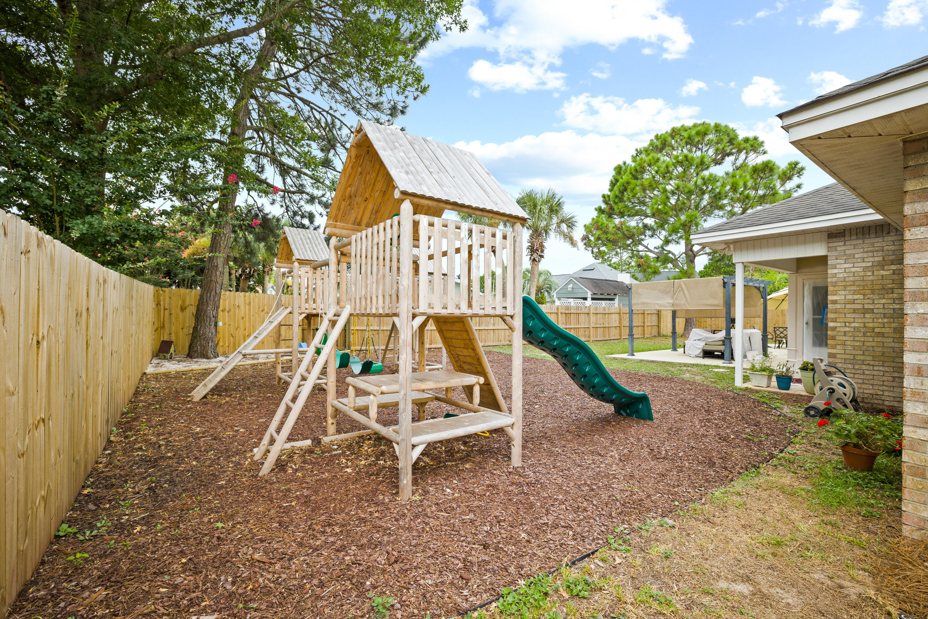 HOLIDAY SHORES ESTATES - Residential