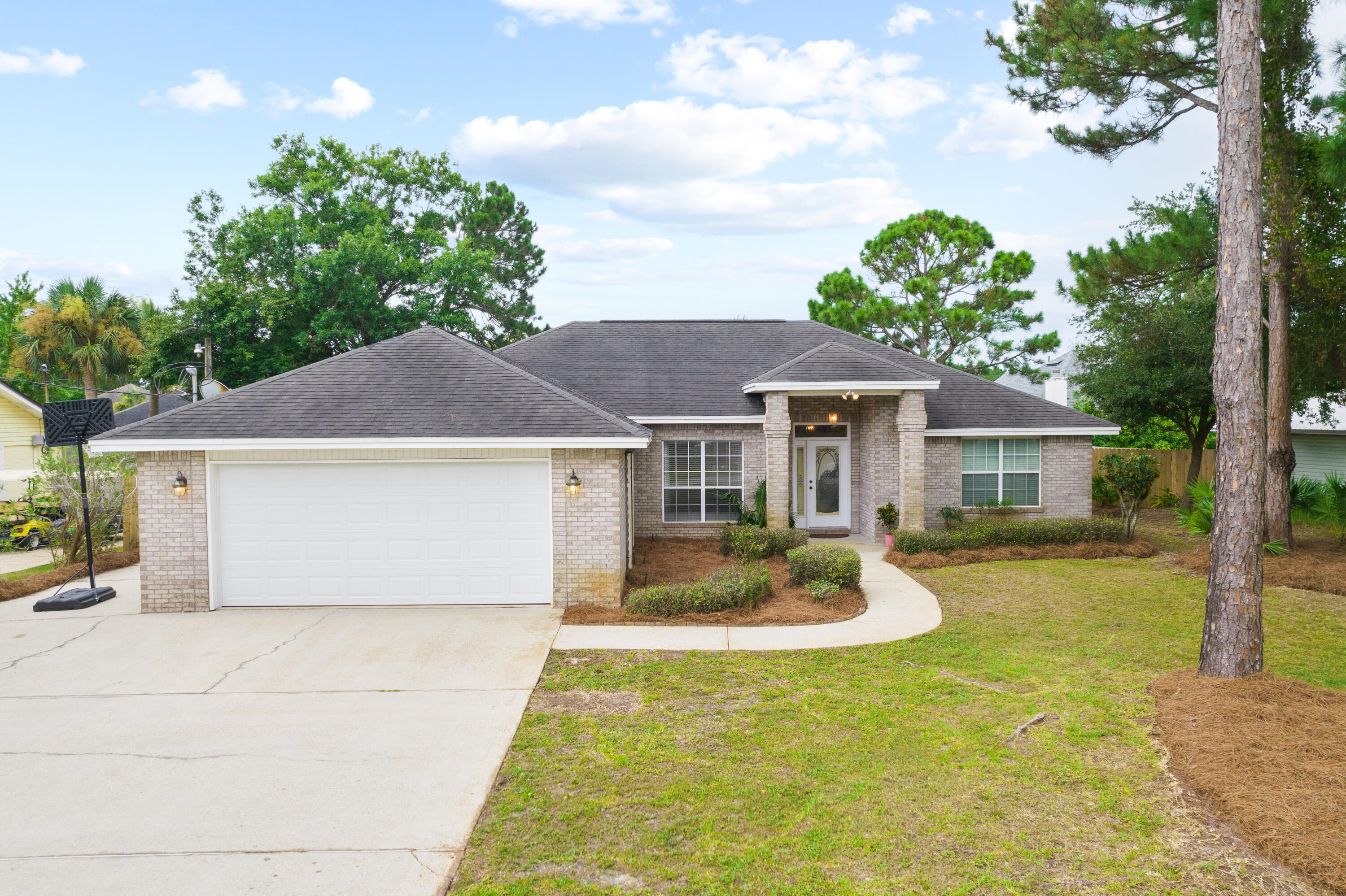 HOLIDAY SHORES ESTATES - Residential