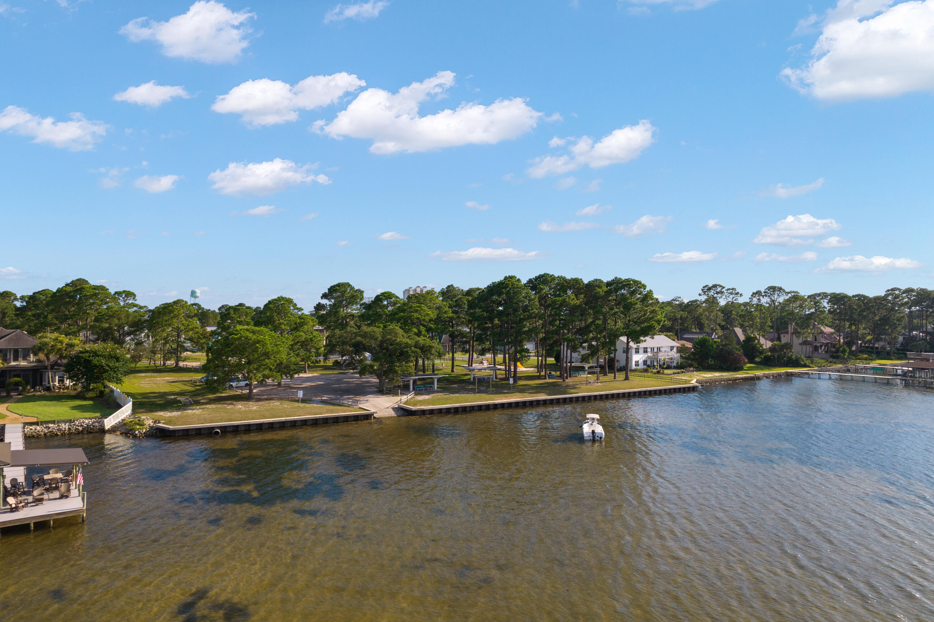 HOLIDAY SHORES ESTATES - Residential
