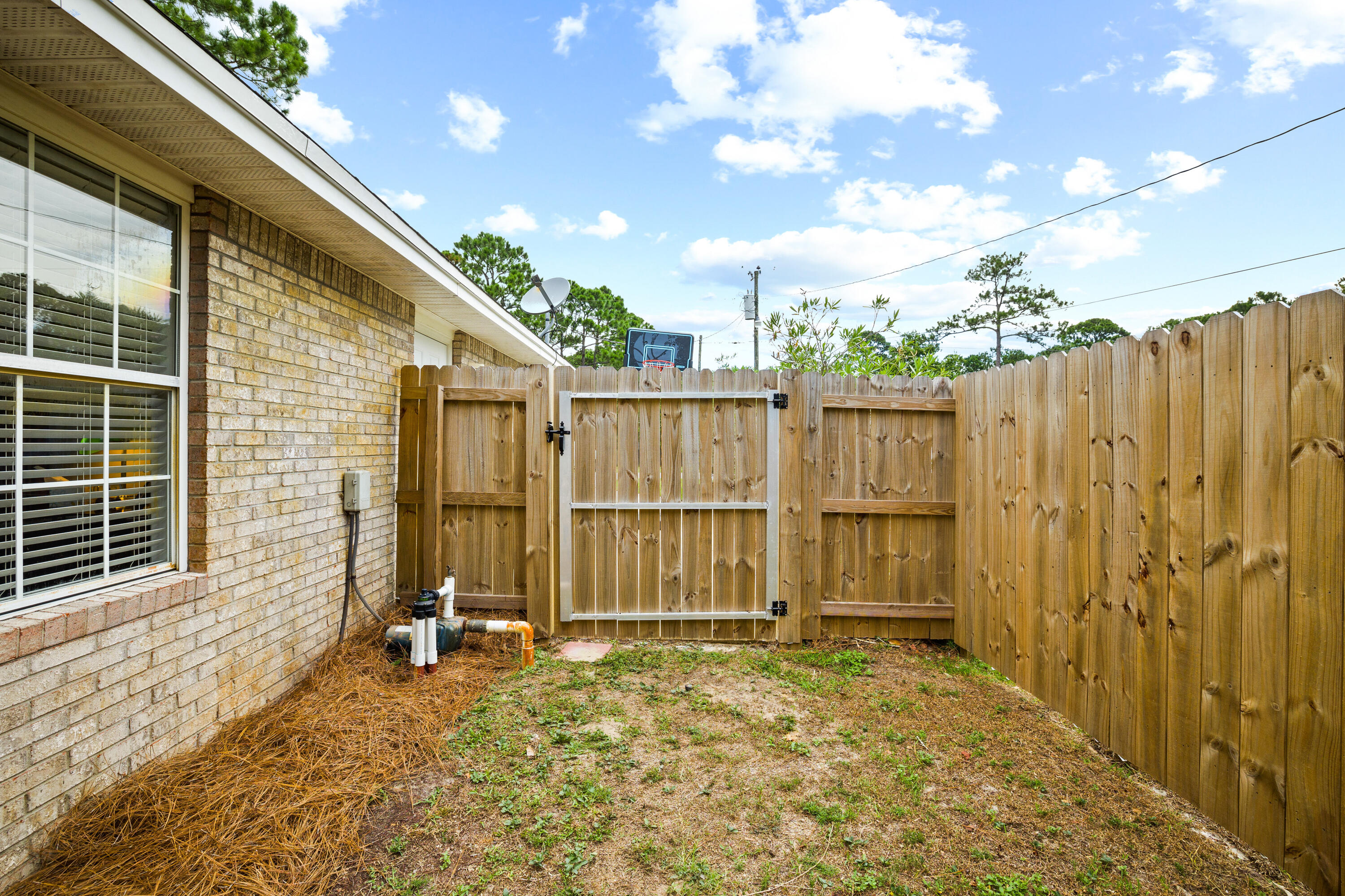 HOLIDAY SHORES ESTATES - Residential