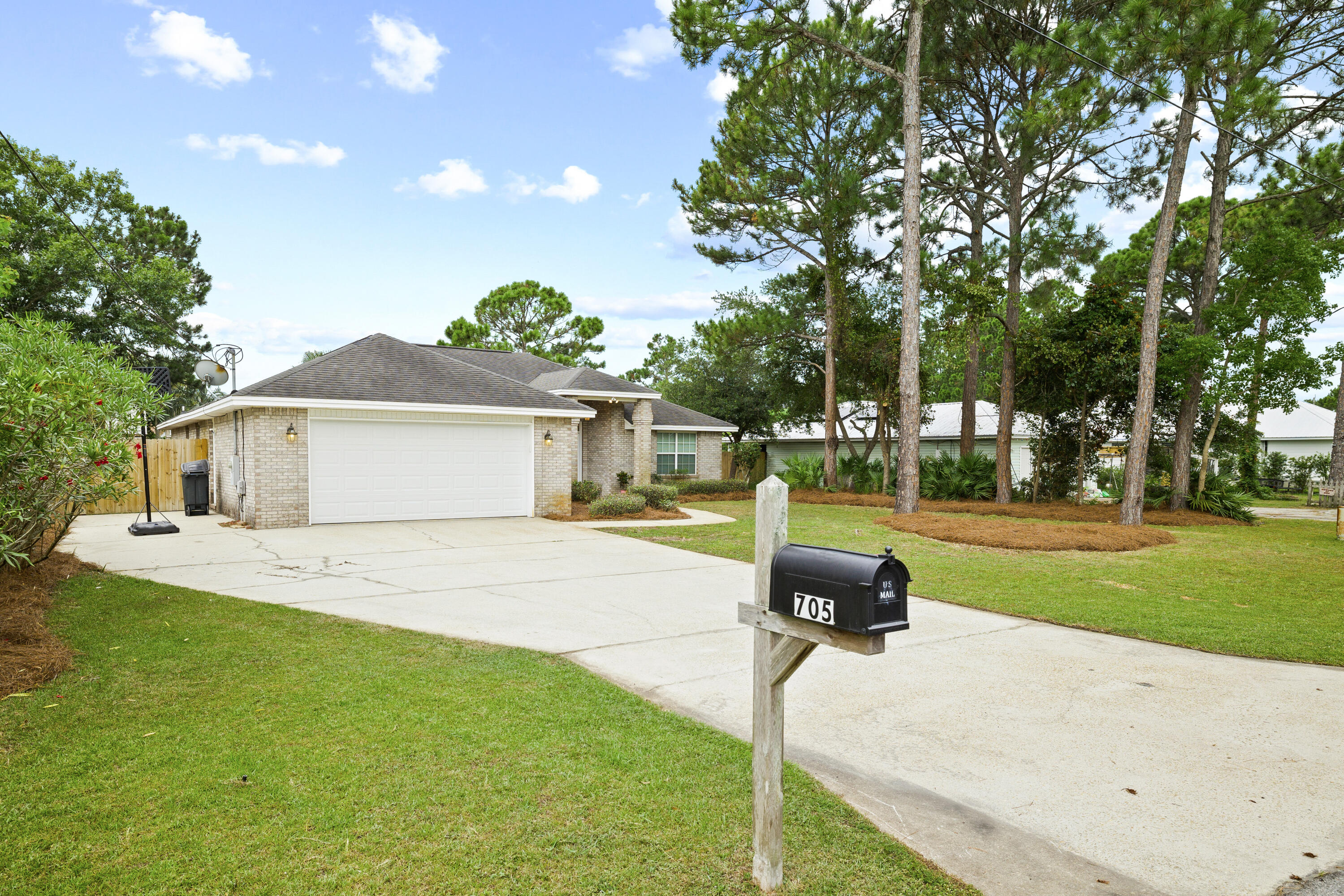 HOLIDAY SHORES ESTATES - Residential