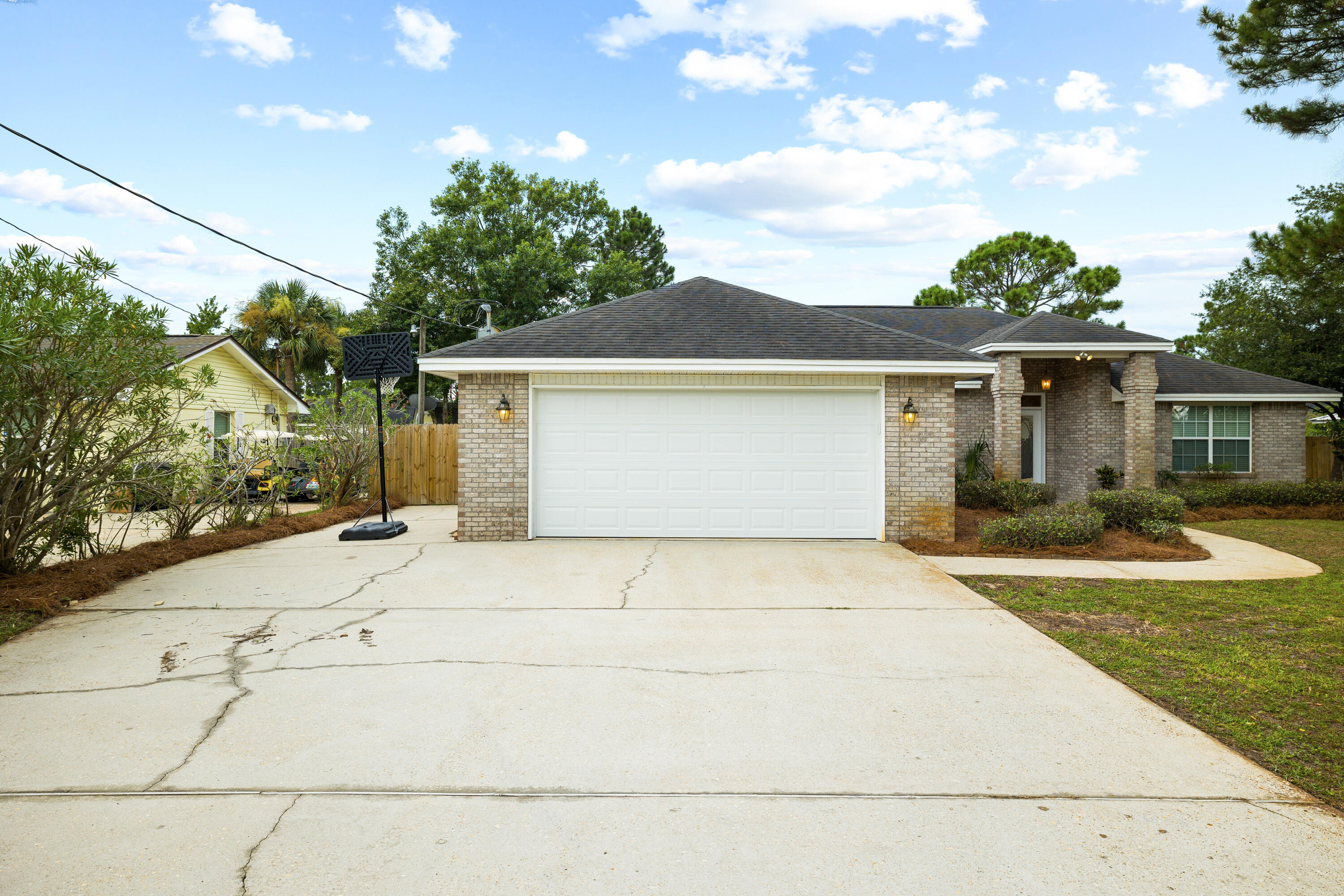 HOLIDAY SHORES ESTATES - Residential