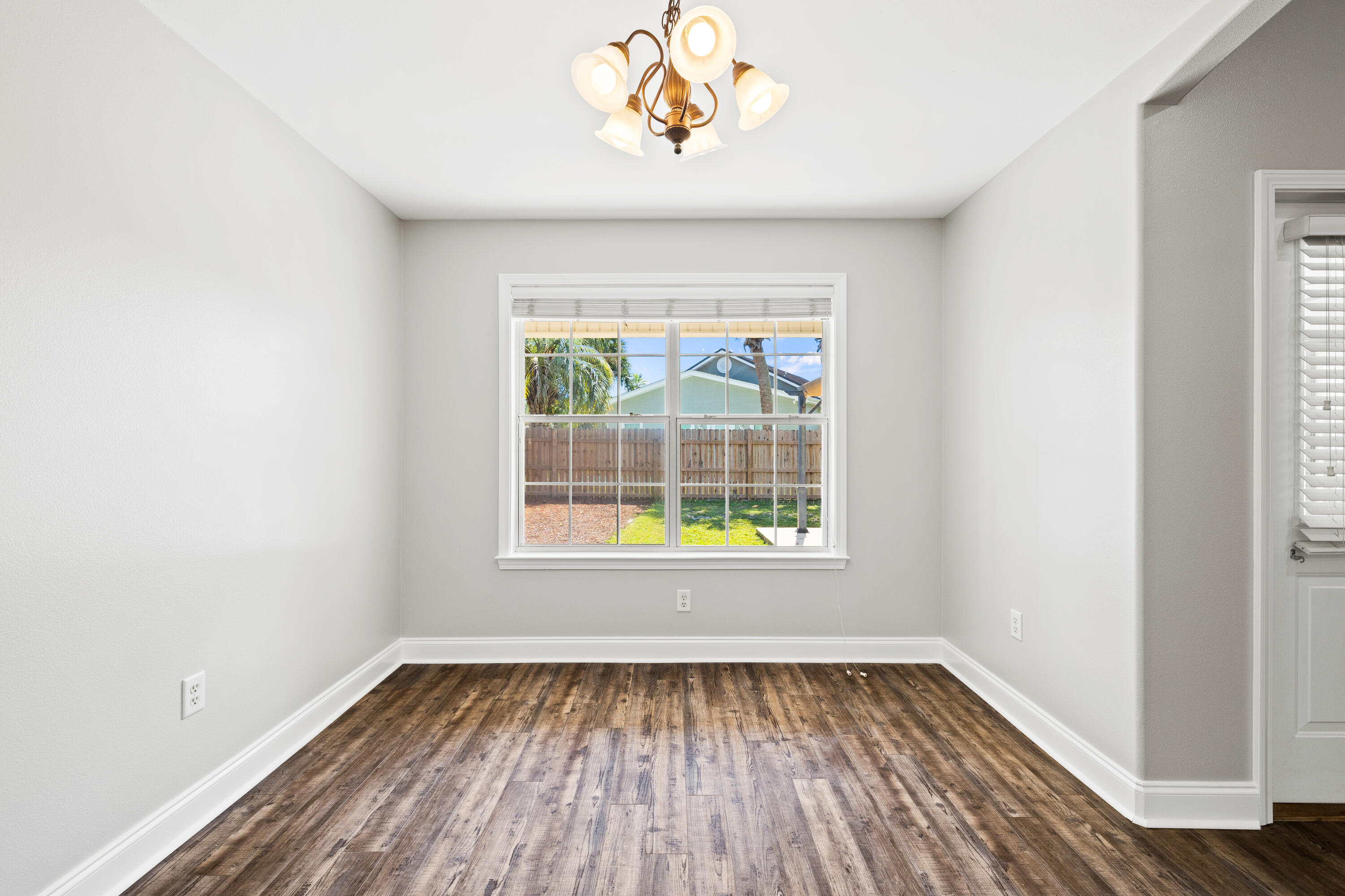 HOLIDAY SHORES ESTATES - Residential