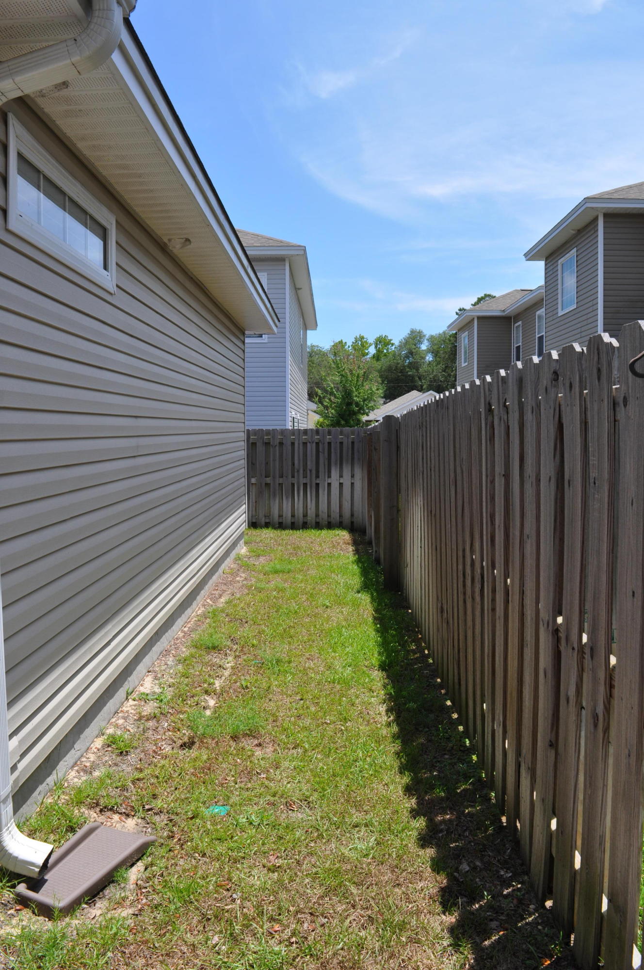 Redwood Village - Residential Lease