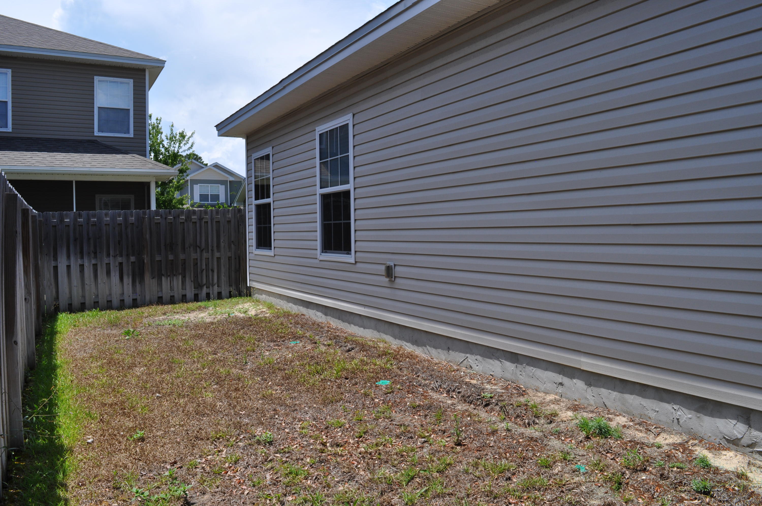 Redwood Village - Residential Lease