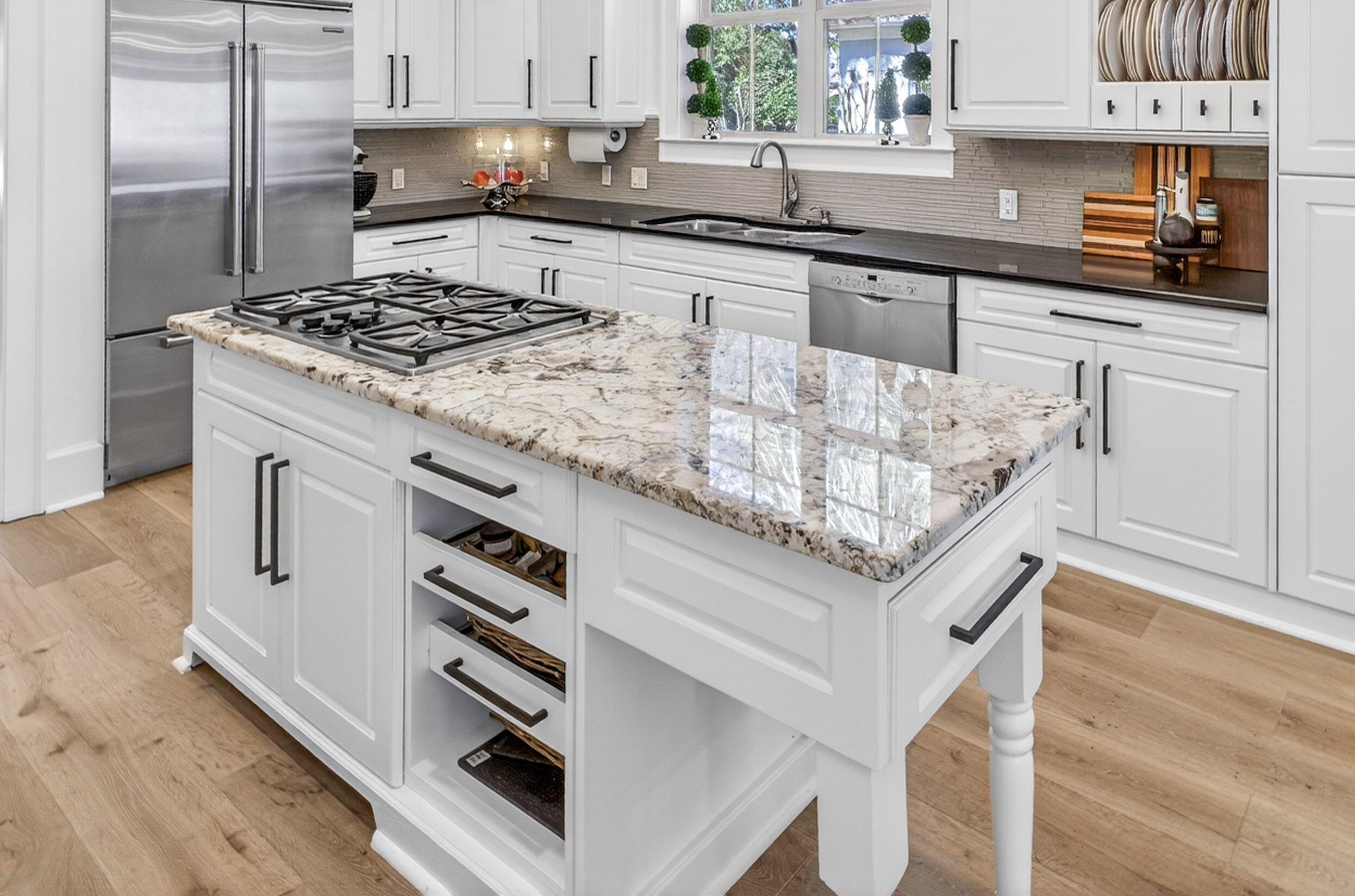 BURNT PINE - Residential