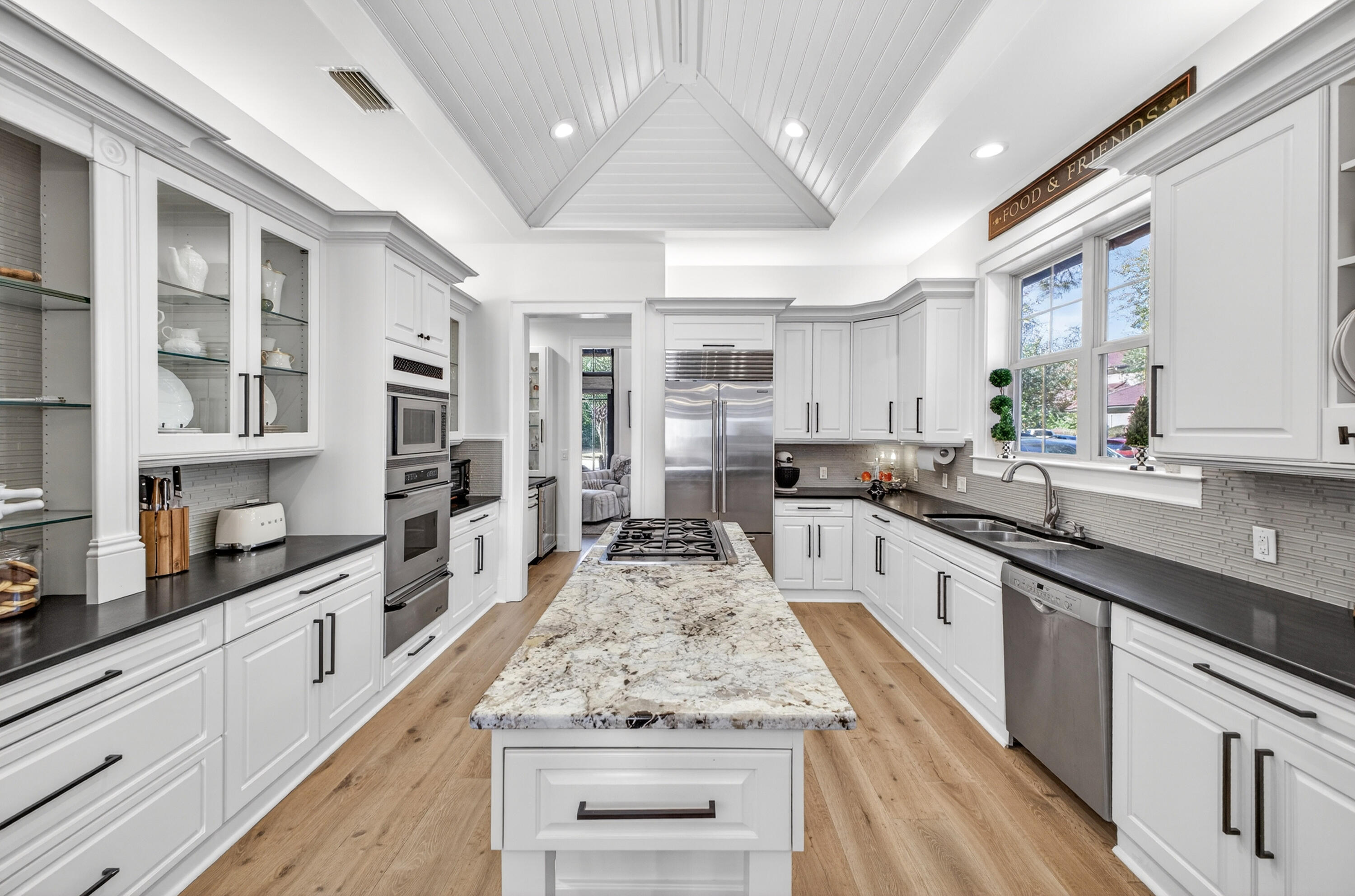 BURNT PINE - Residential