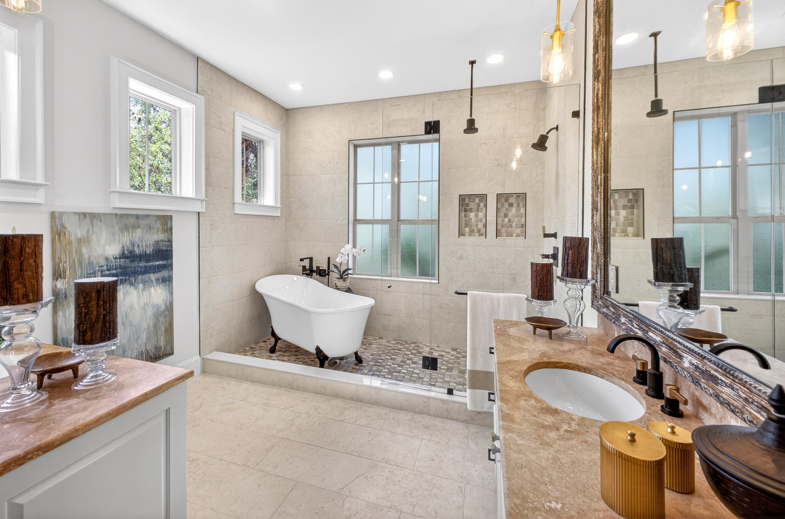 BURNT PINE - Residential