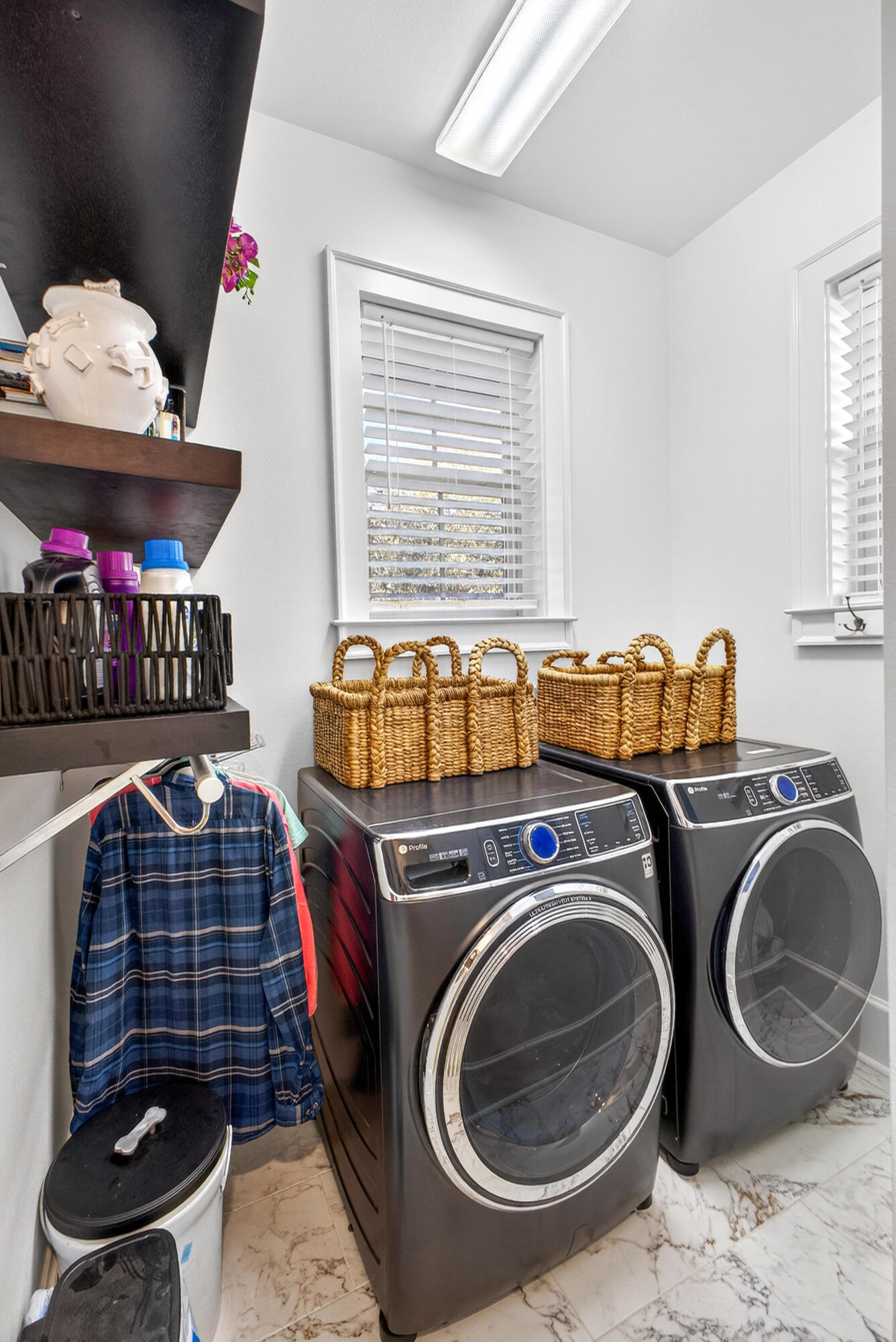 BURNT PINE - Residential