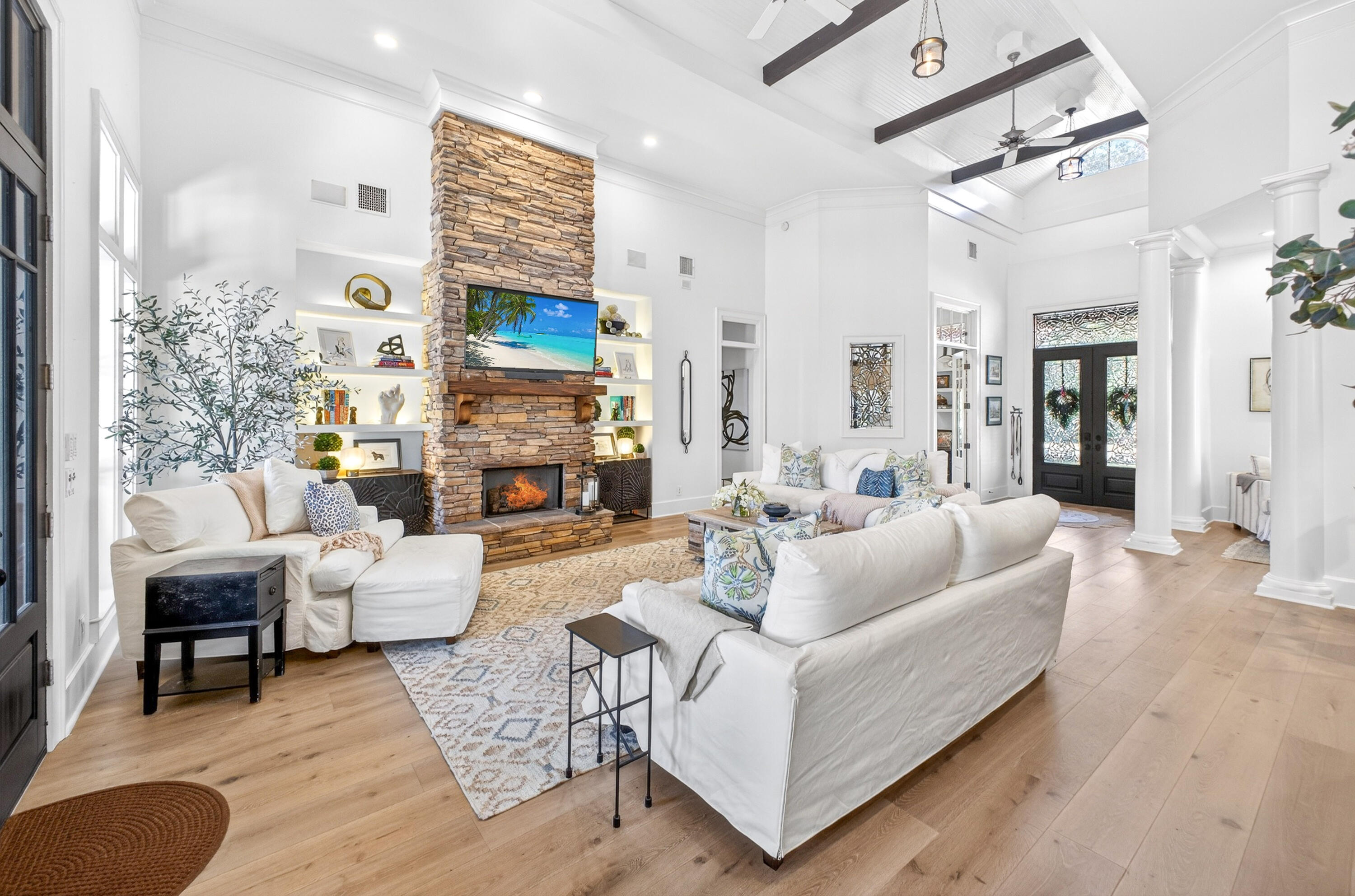 BURNT PINE - Residential