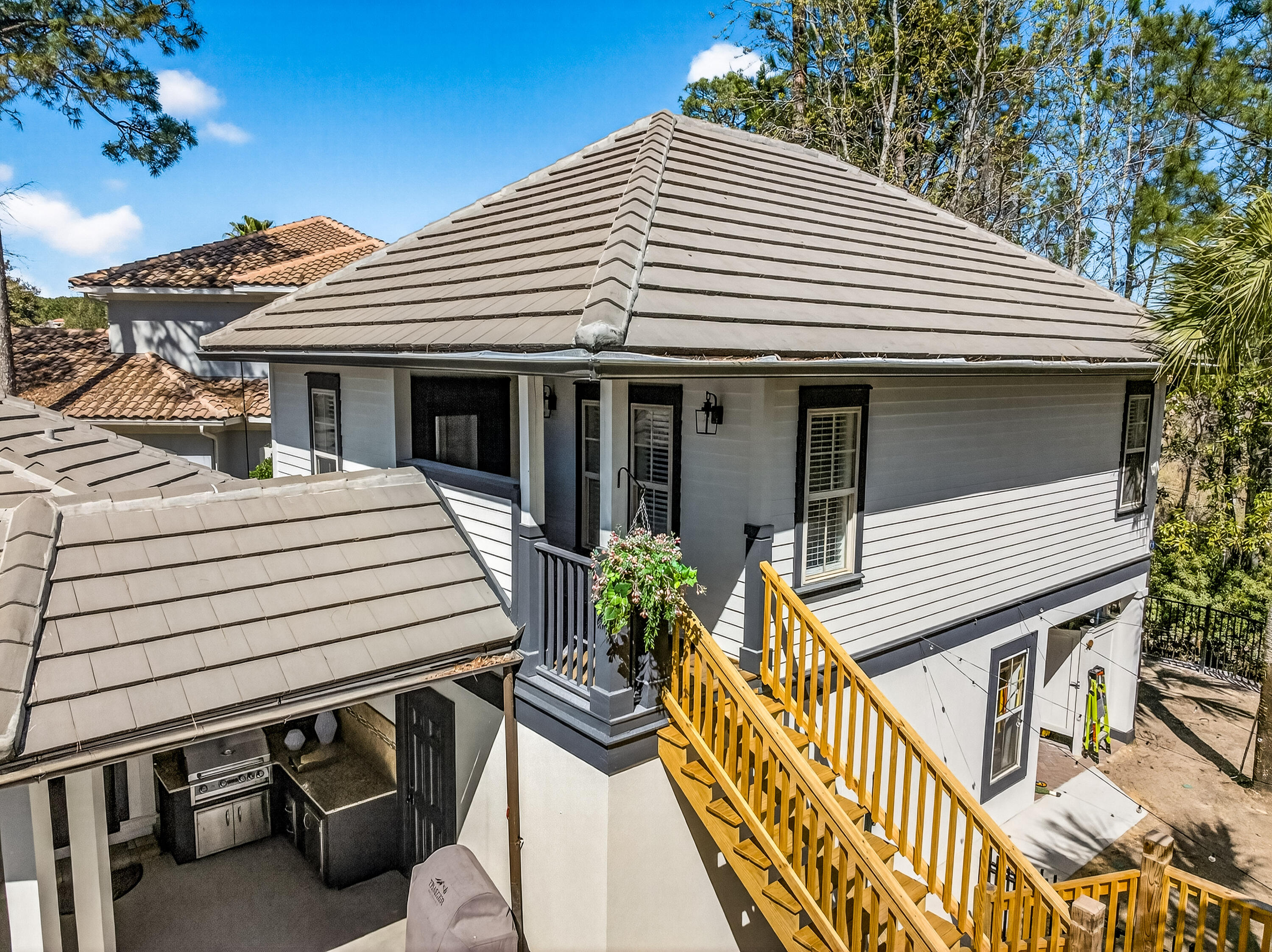 BURNT PINE - Residential