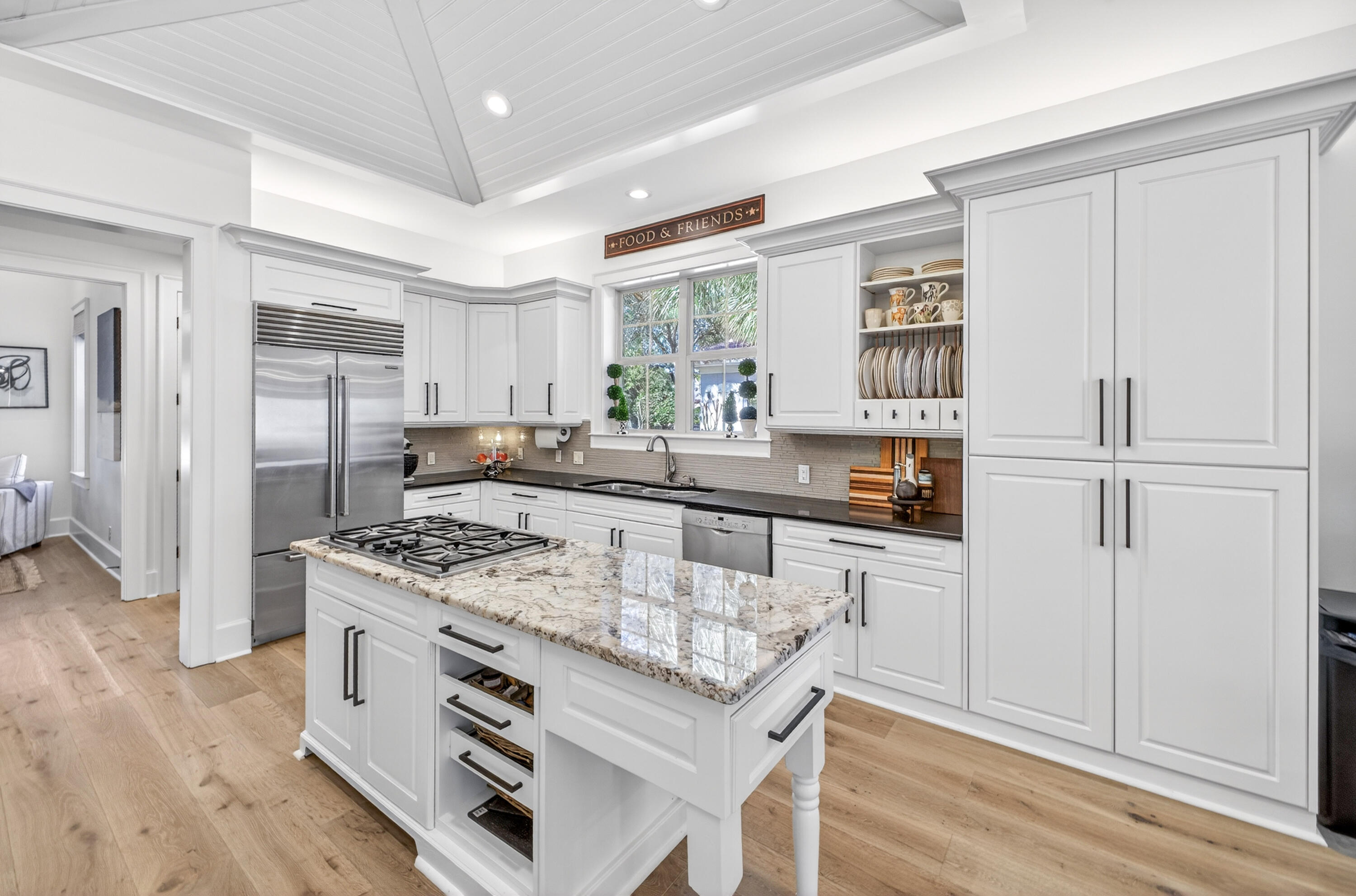 BURNT PINE - Residential