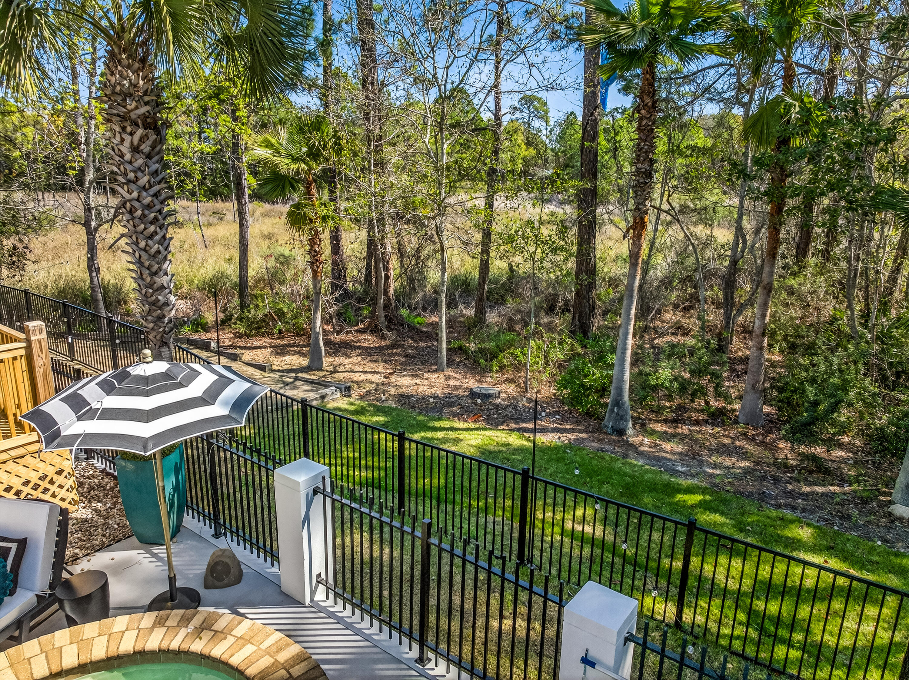 BURNT PINE - Residential