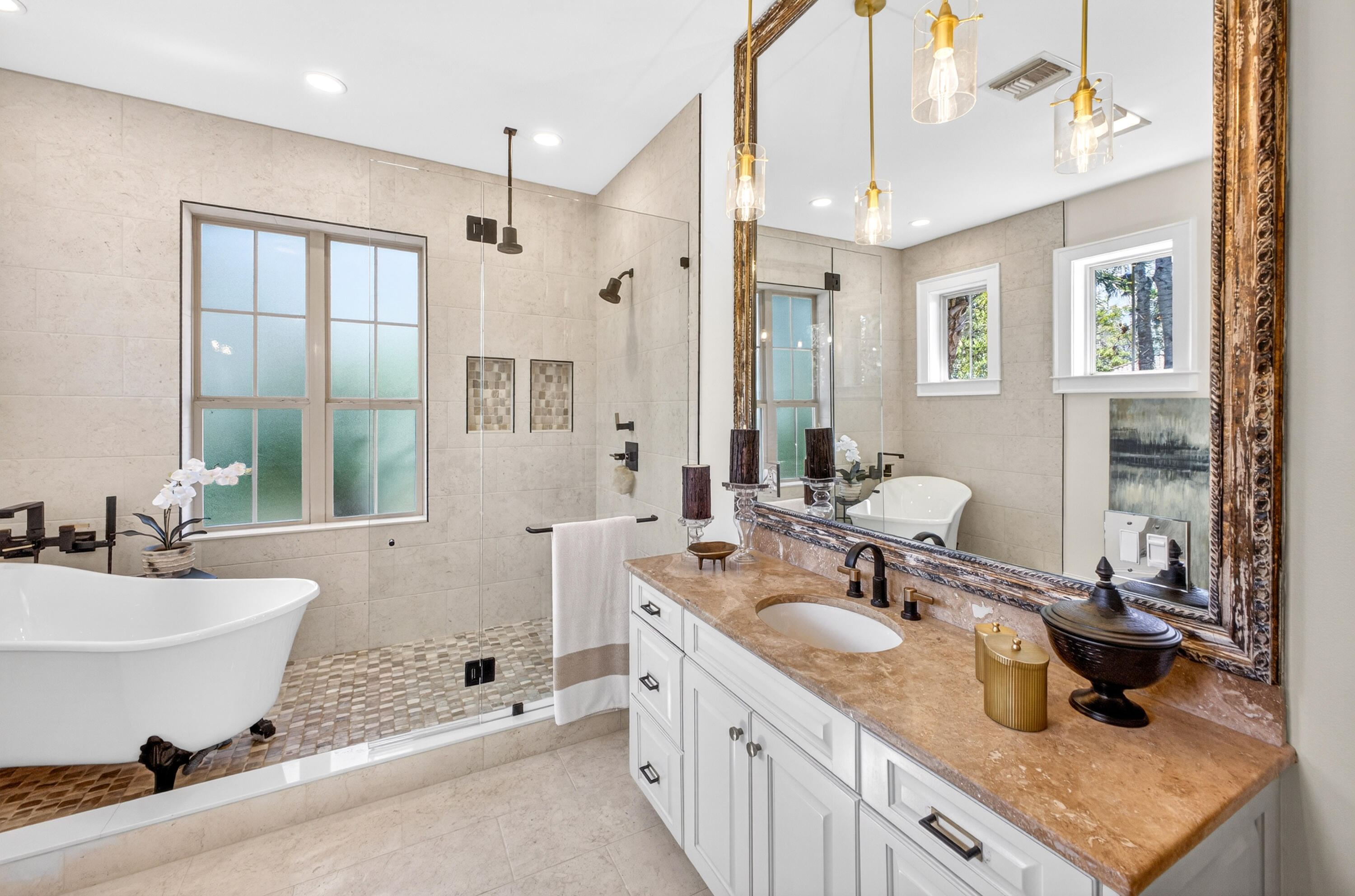 BURNT PINE - Residential