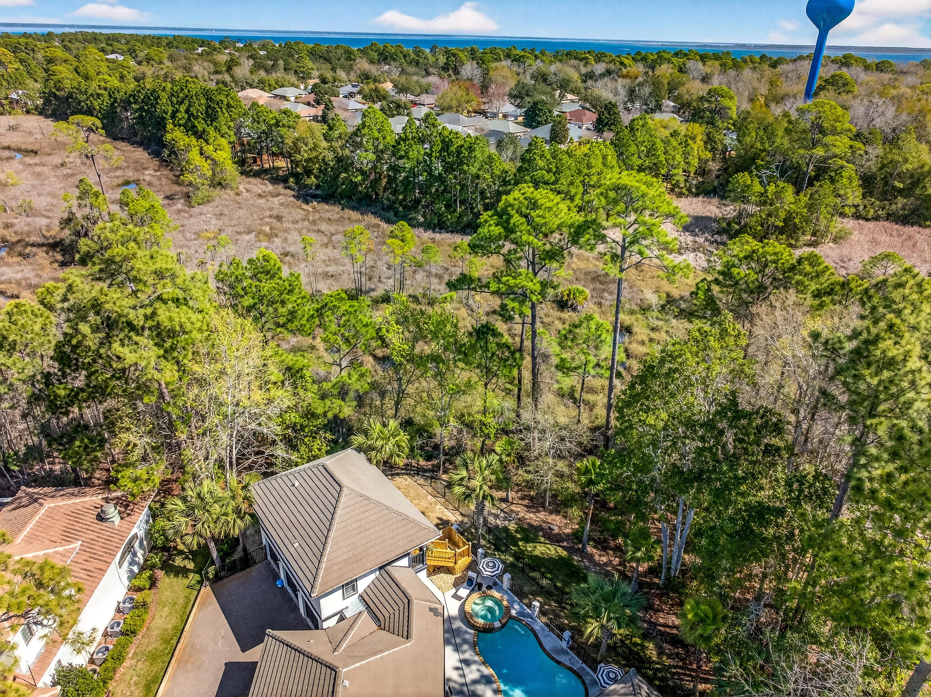 BURNT PINE - Residential