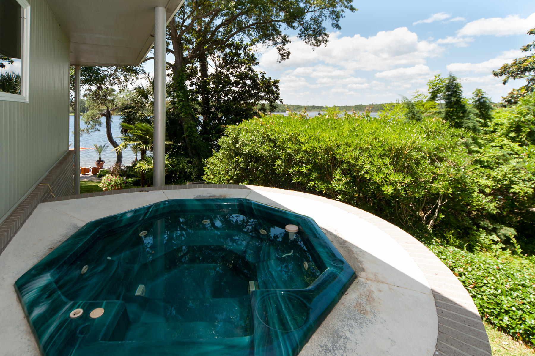 LONGWOOD - Residential