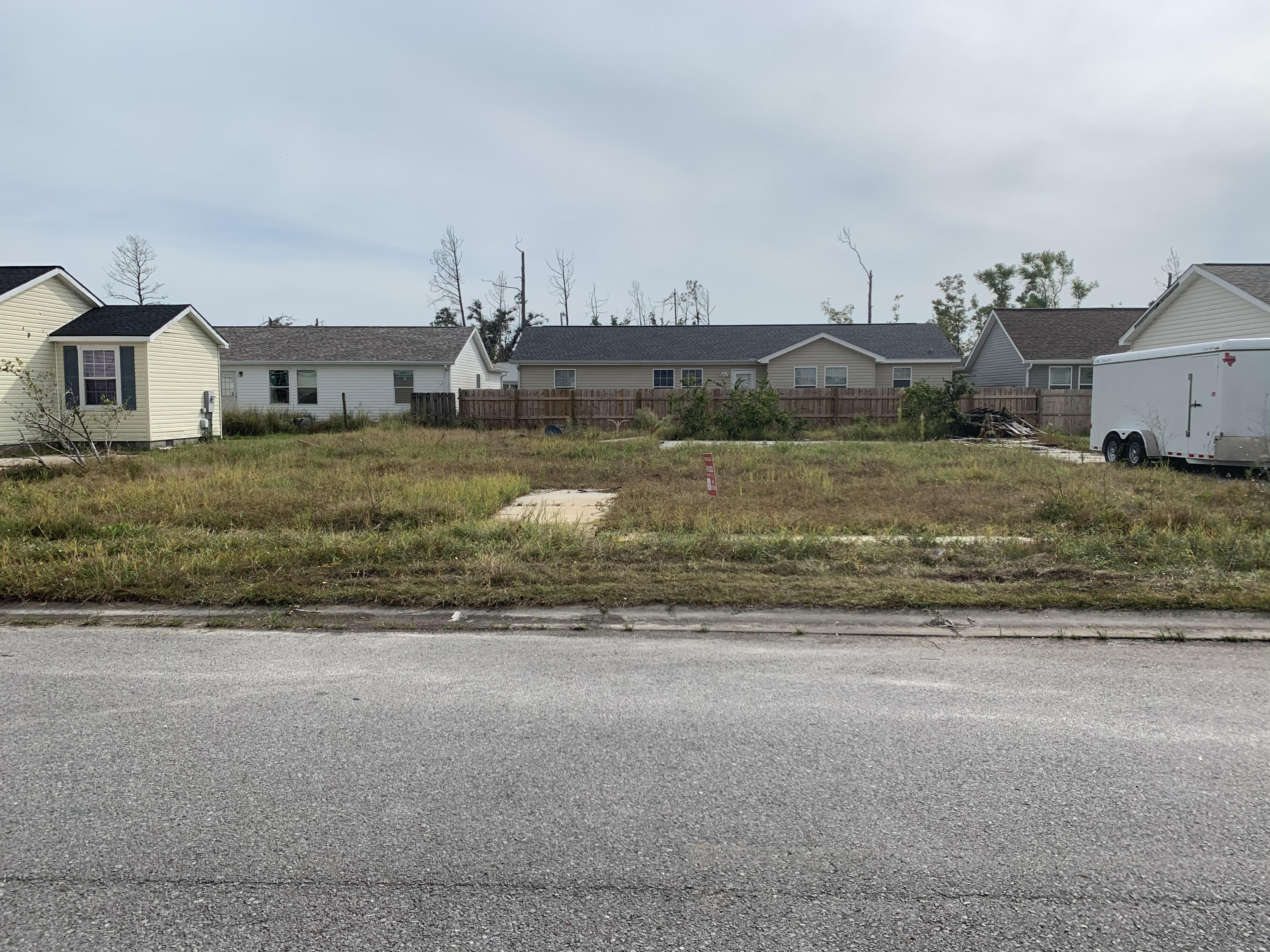 NO RECORDED PROJECT - Land