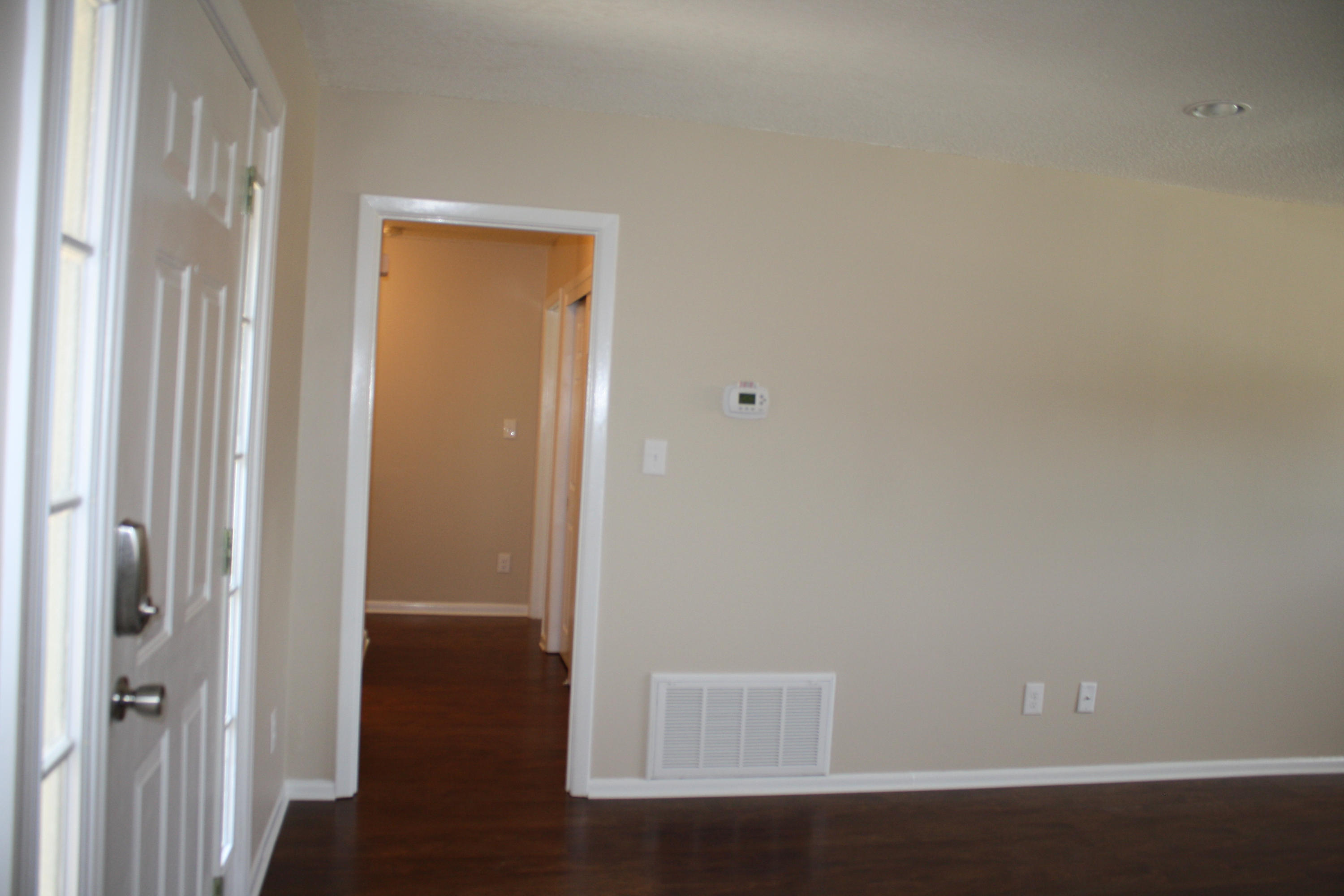 COUNTRY CLUB EST 1ST ADDN - Residential