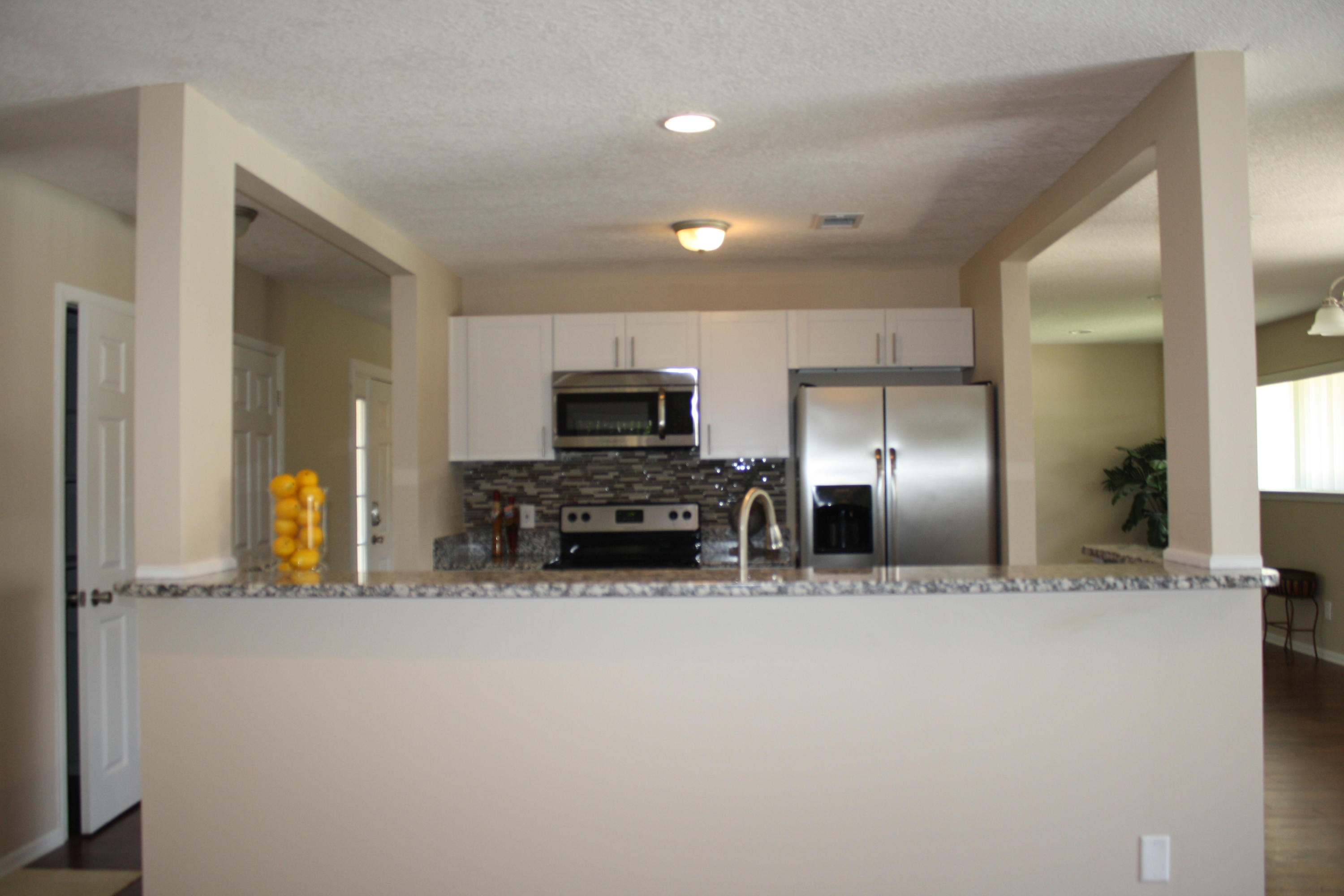 COUNTRY CLUB EST 1ST ADDN - Residential