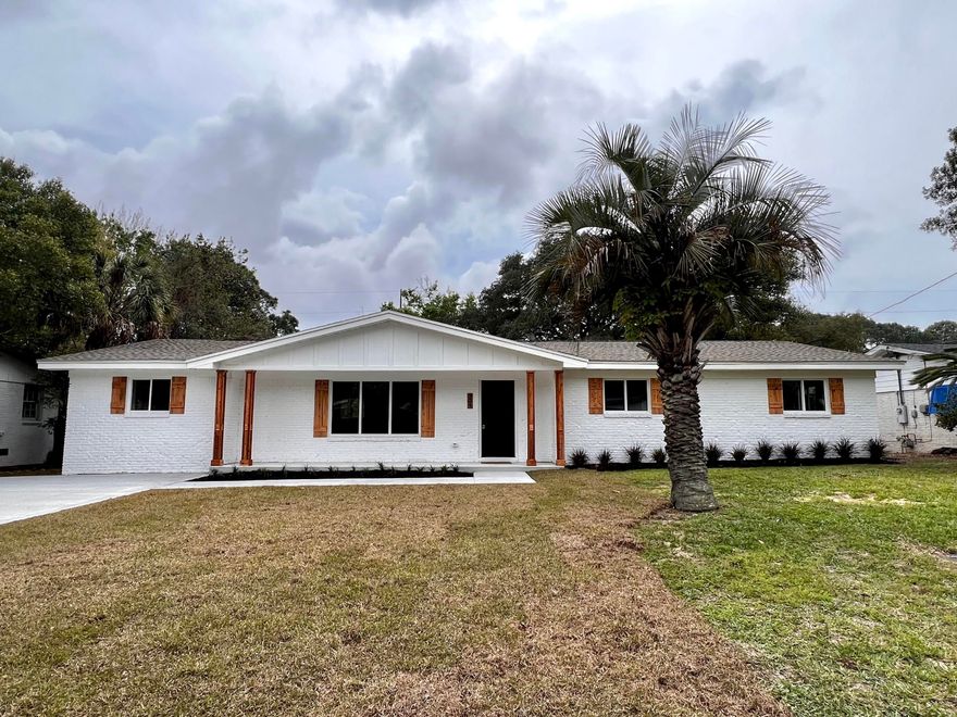 Centrally located newly REMODELED home with 3 bedrooms 2 1/2 bathroom in Fort Walton Beach! Updated open floor plan with brand new luxury vinyl flooring throughout! Featuring white shaker style cabinets, shiplap accents, new granite countertops, and brand new appliances! This home includes a tankless efficient gas water heater. The HVAC was replaced in 2023. Beautifully updated bathrooms and master bathroom!
