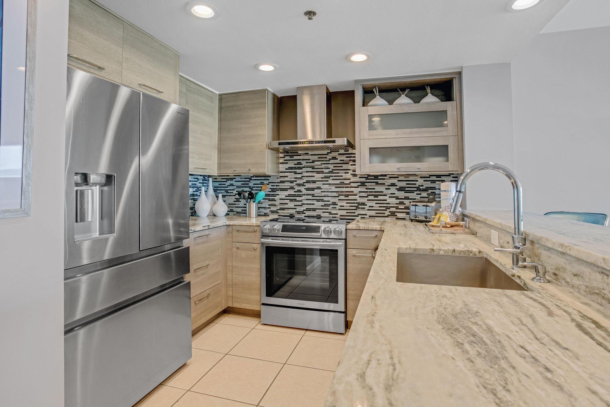 STERLING SHORES - Residential