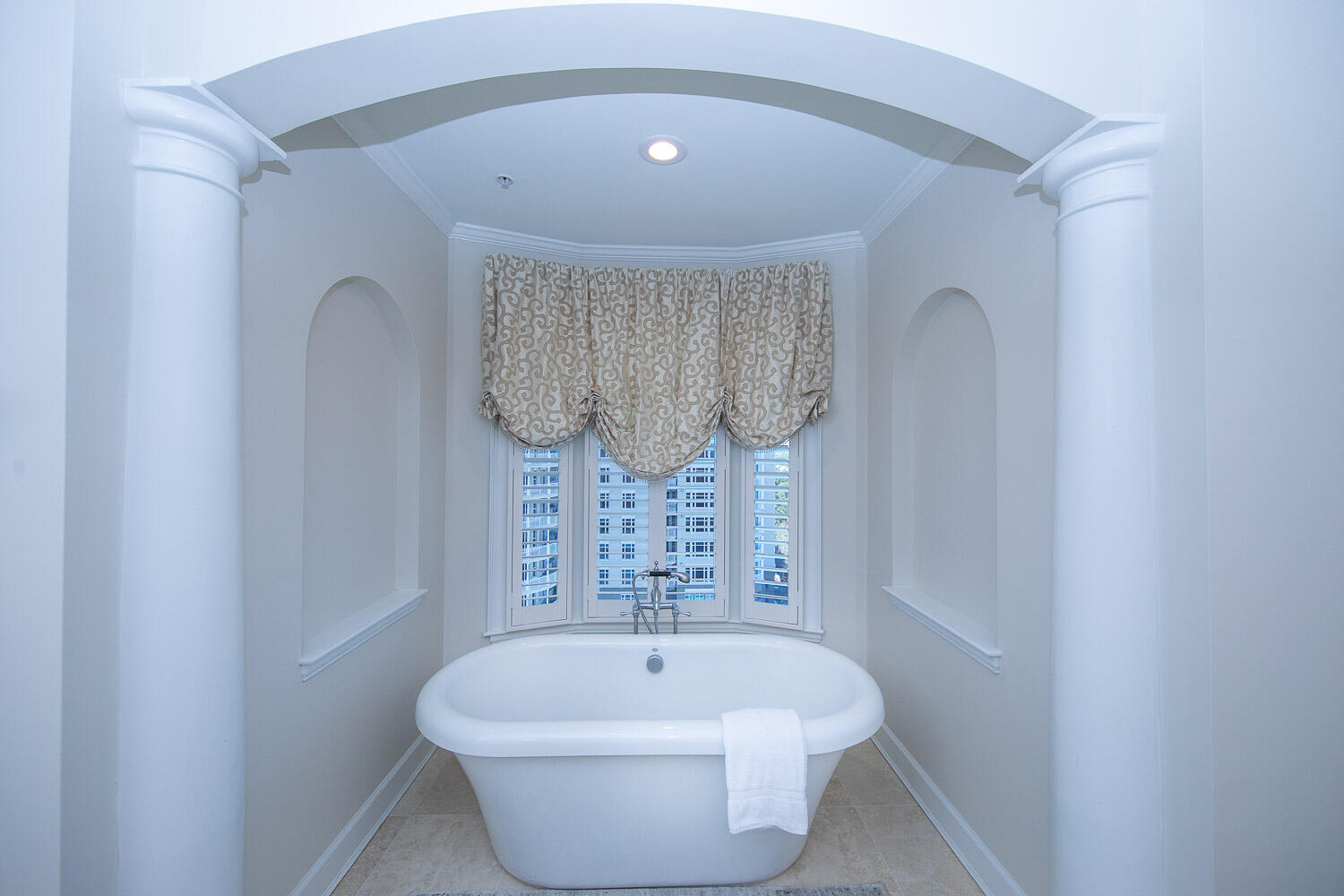 ONE WATER PLACE AT KELLY PLANTATION - Residential