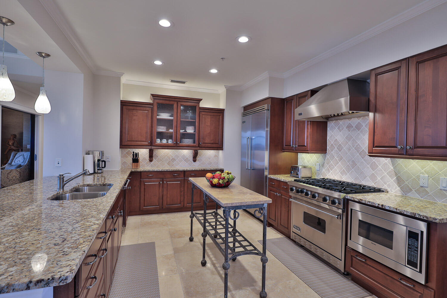 ONE WATER PLACE AT KELLY PLANTATION - Residential