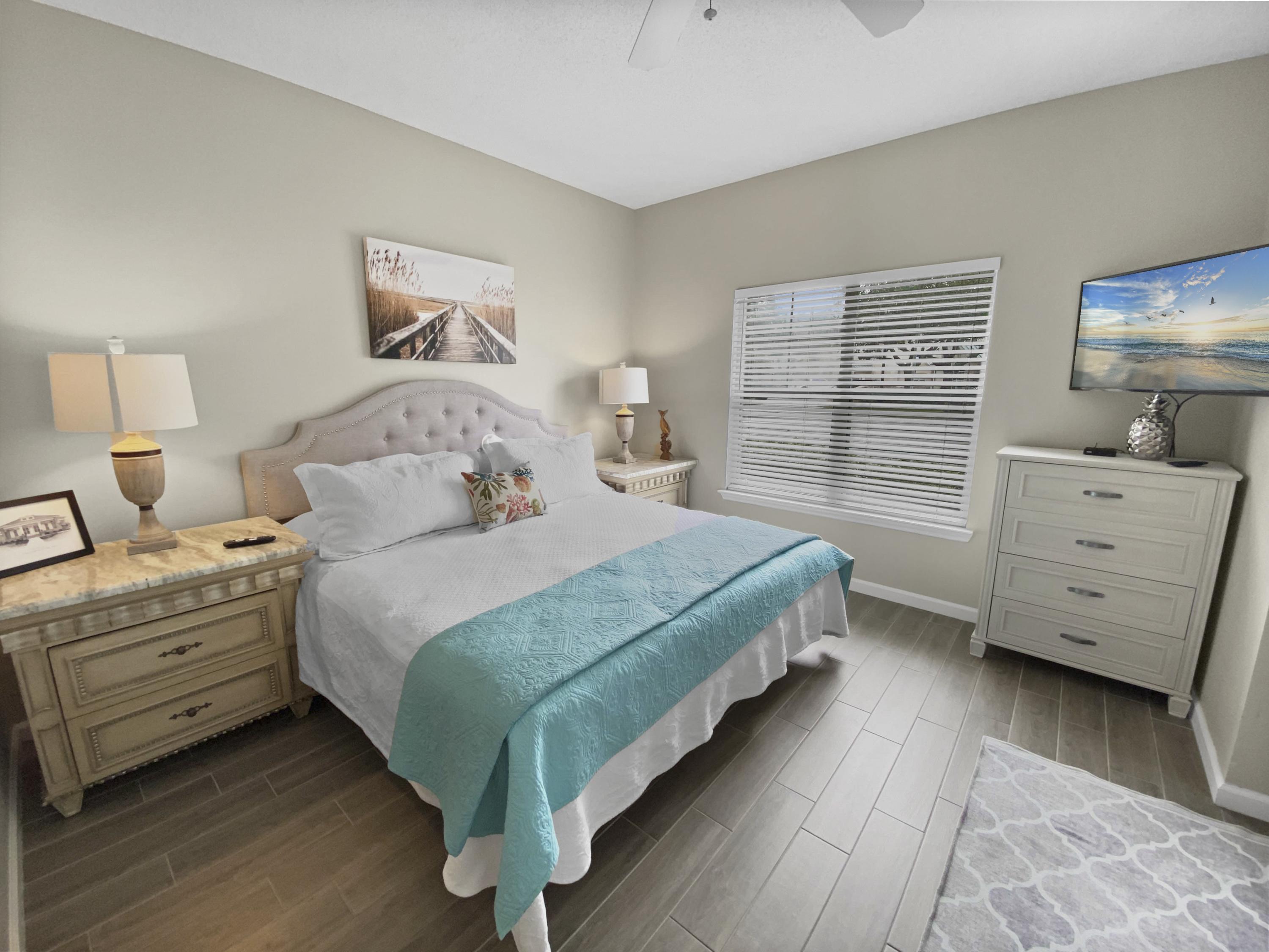 NORTH SHORE T/H - Residential