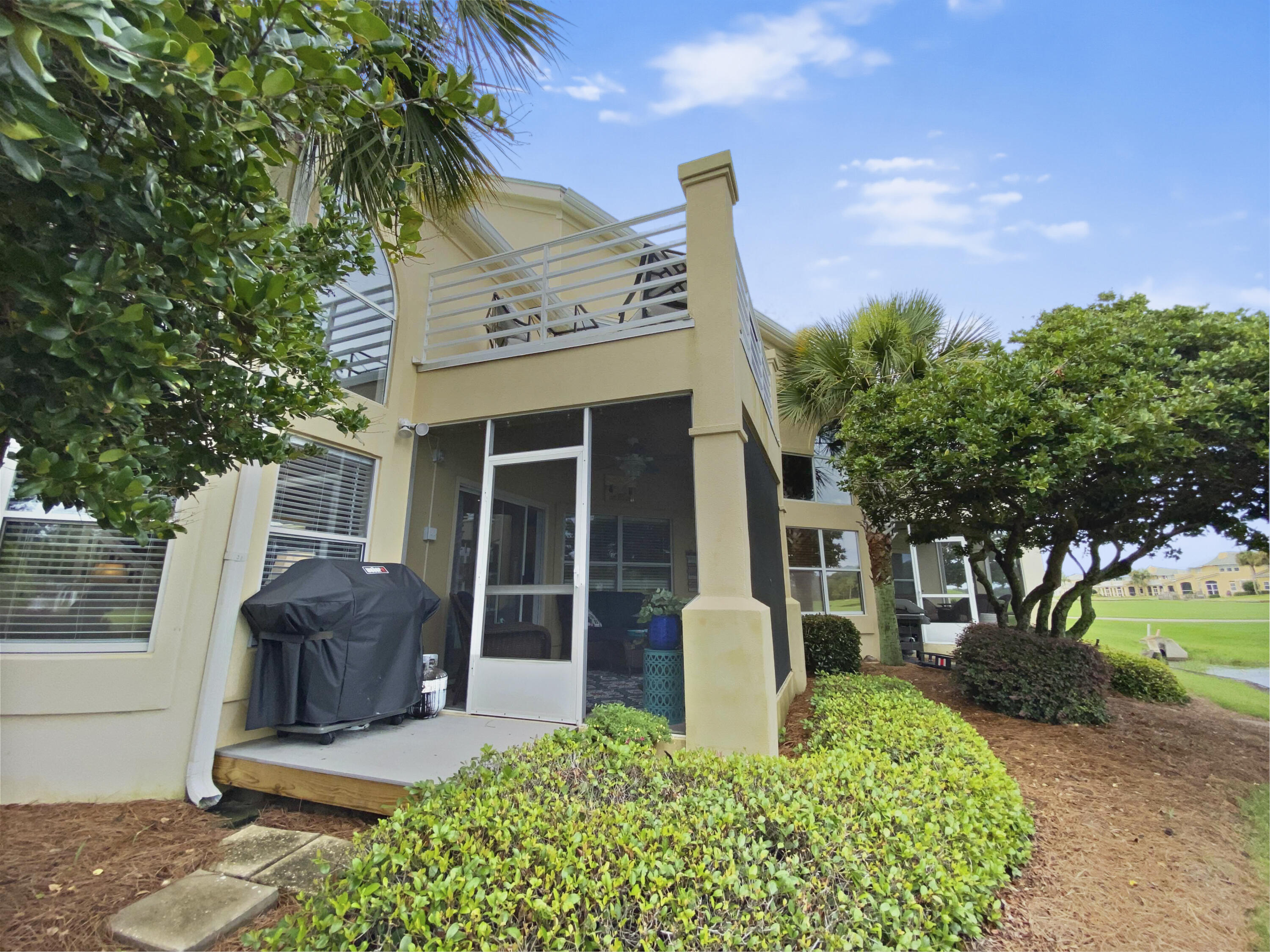 NORTH SHORE T/H - Residential