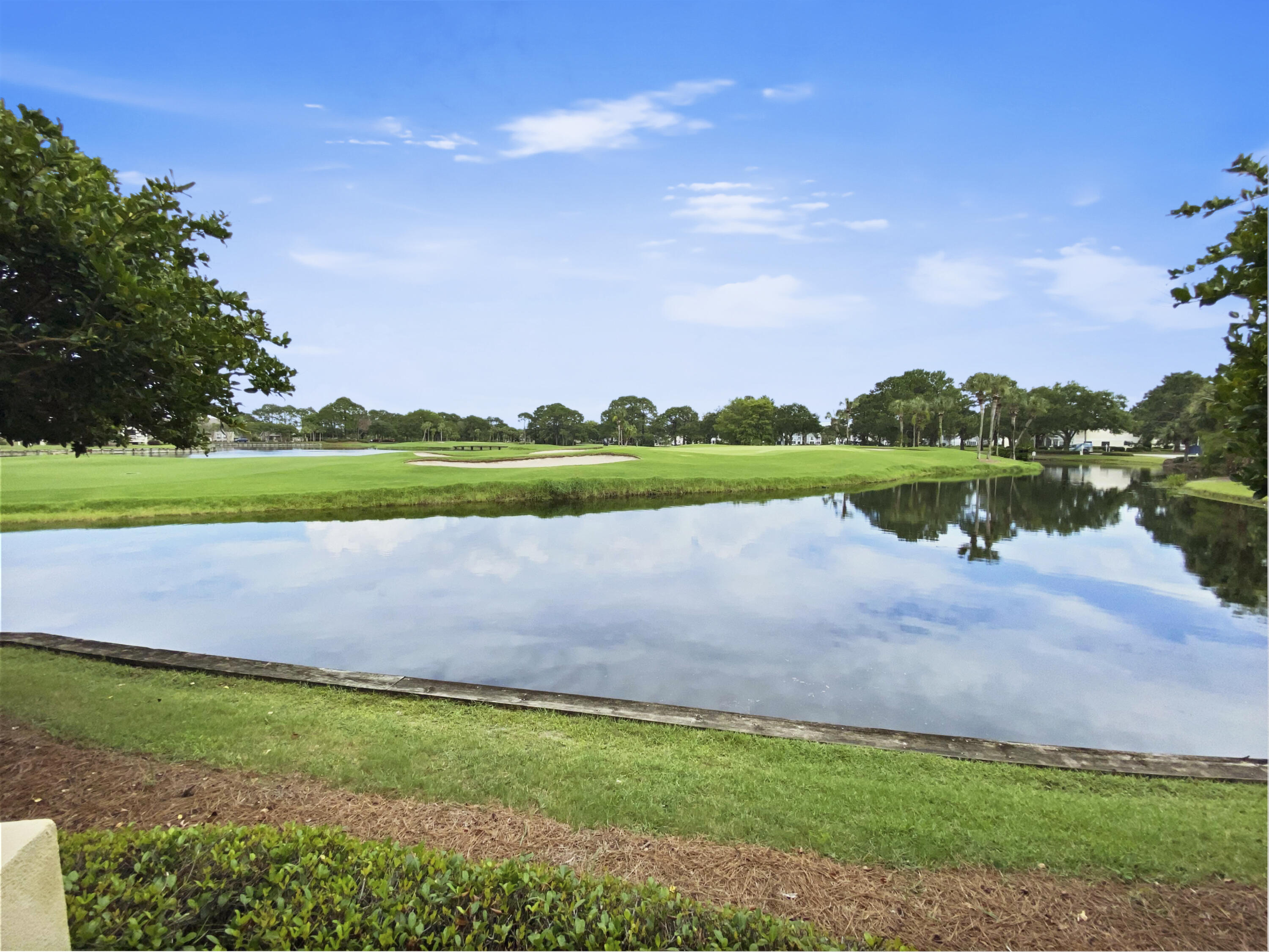 NORTH SHORE T/H - Residential