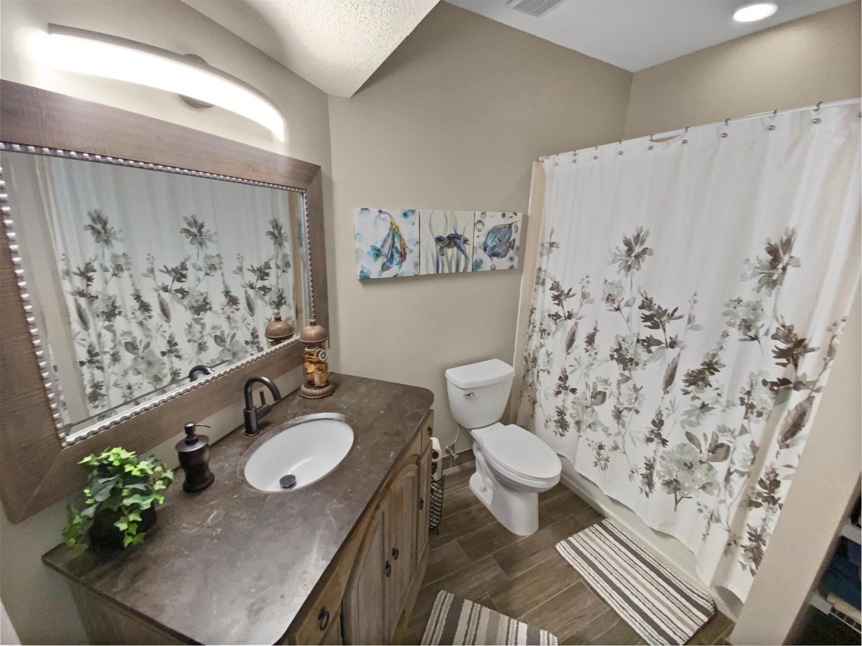 NORTH SHORE T/H - Residential