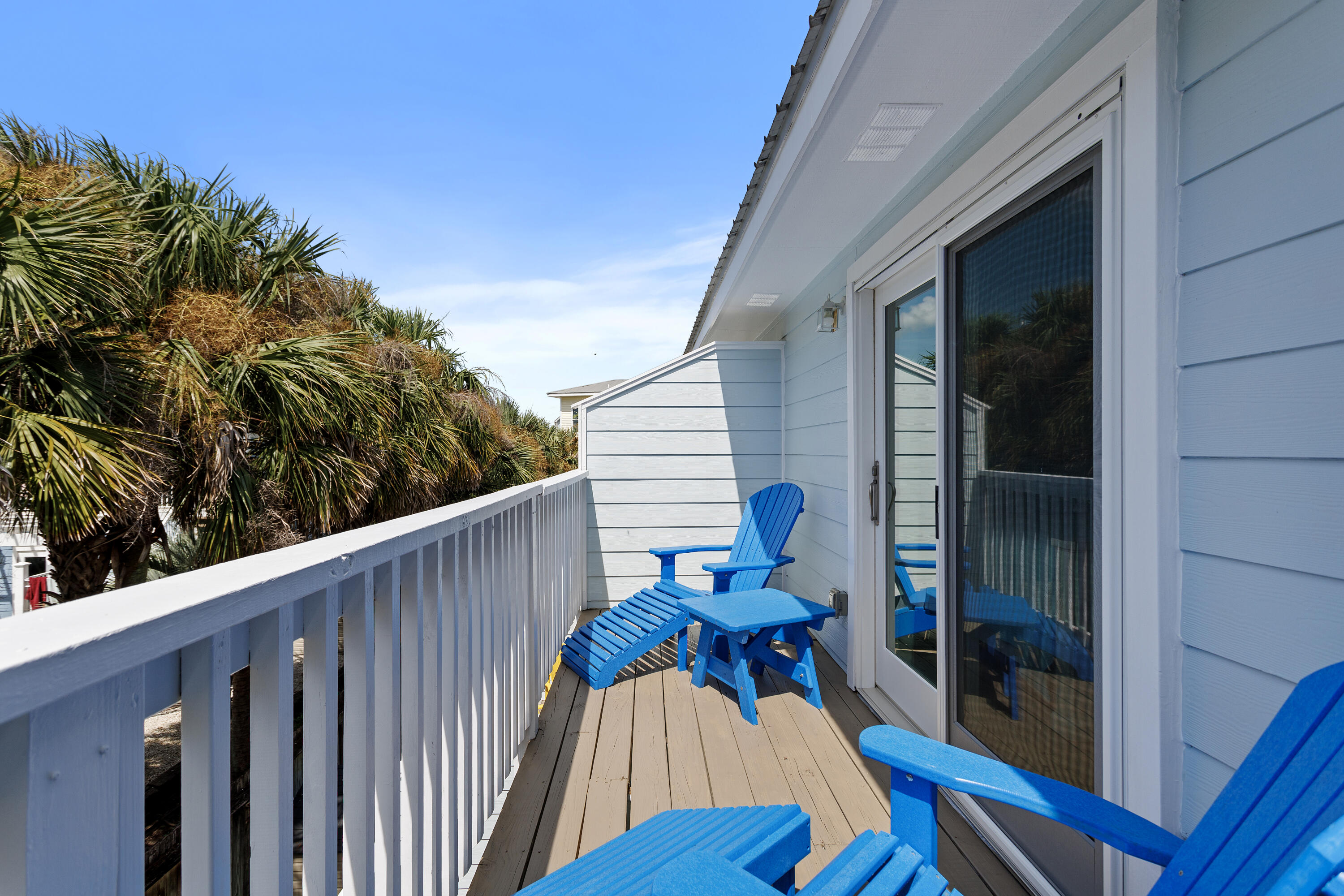 SANDCASTLES BY THE SEA T/H PH 1 - Residential Lease
