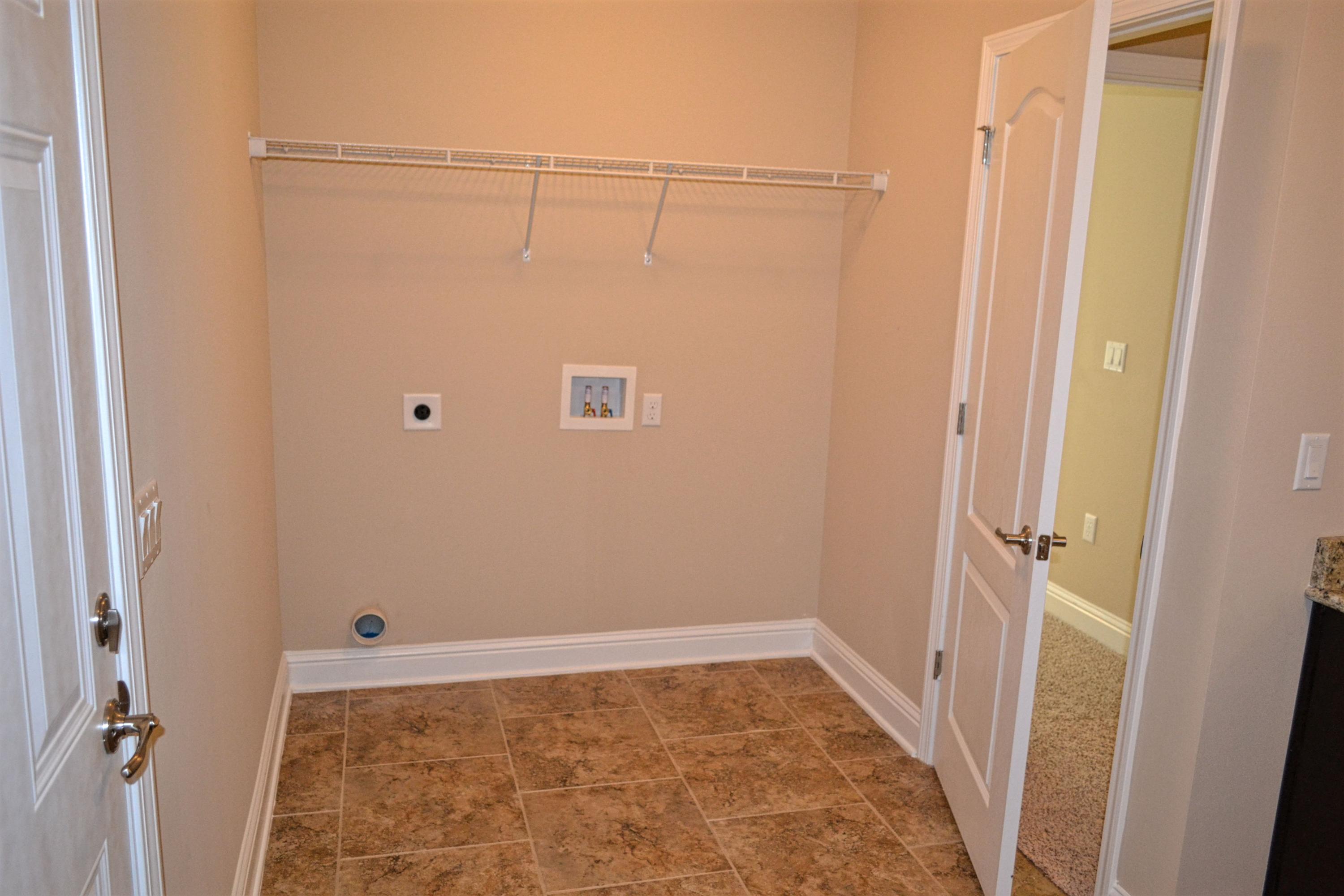 BROOKE ESTATES PH III - Residential