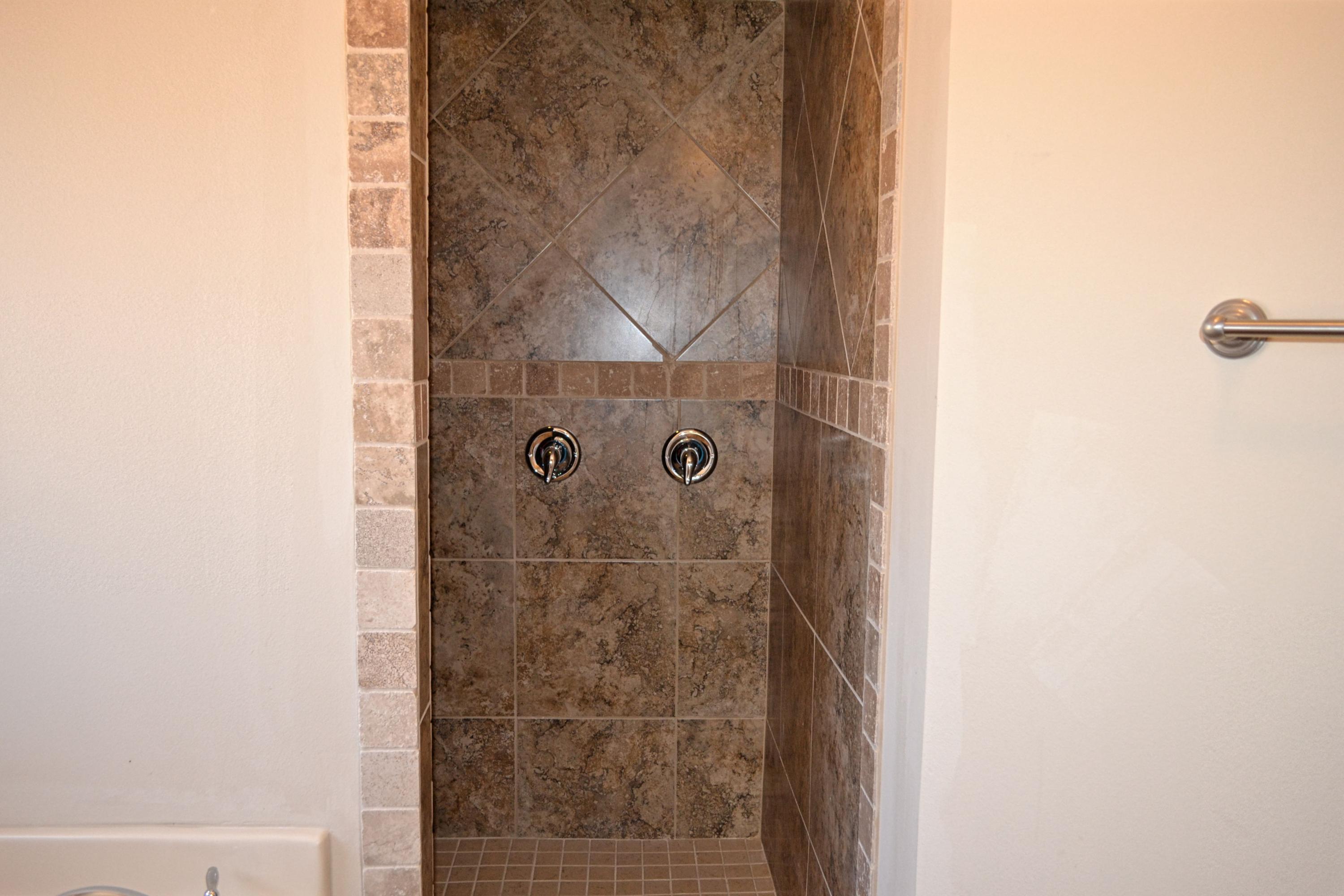 BROOKE ESTATES PH III - Residential