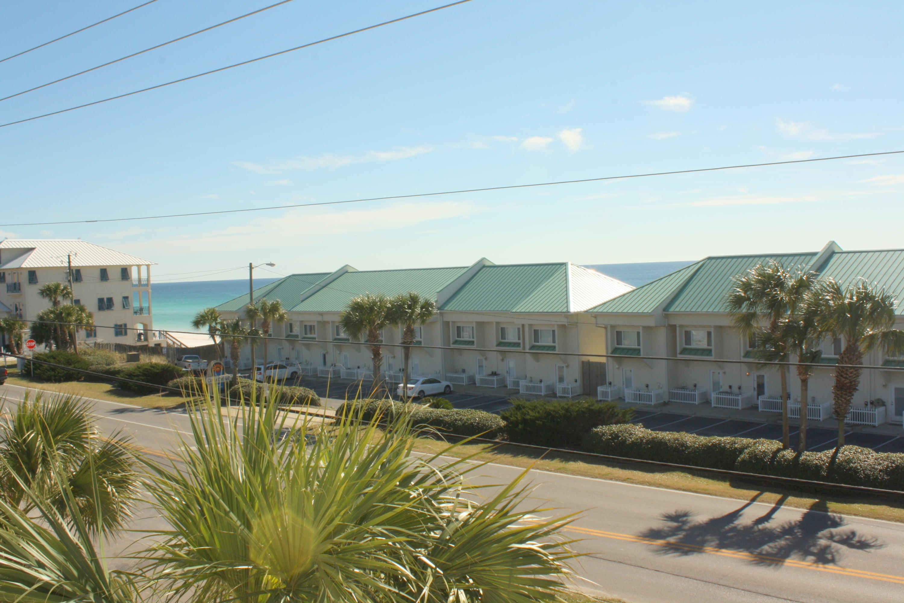 Royal Seaesta - Residential