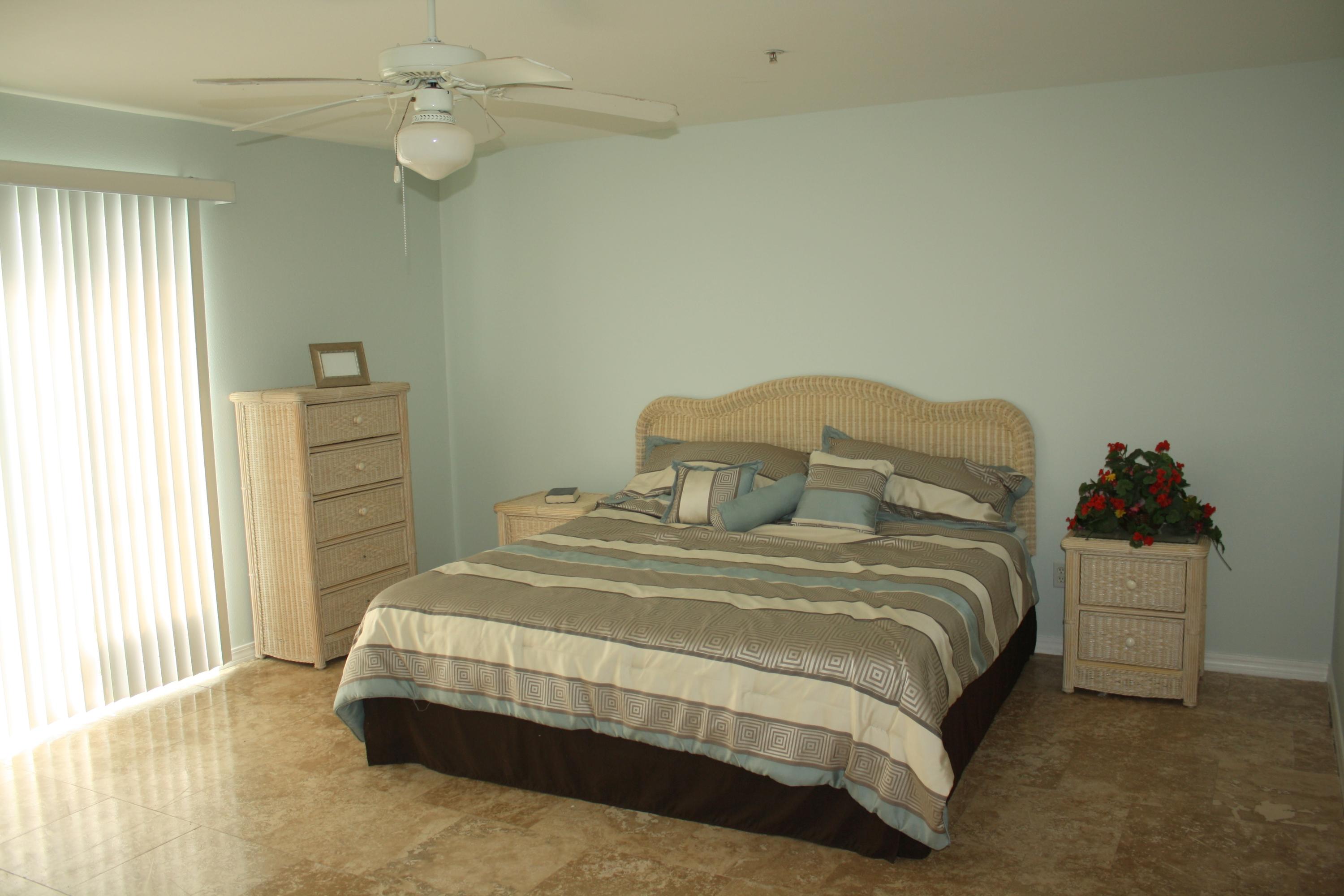 Royal Seaesta - Residential