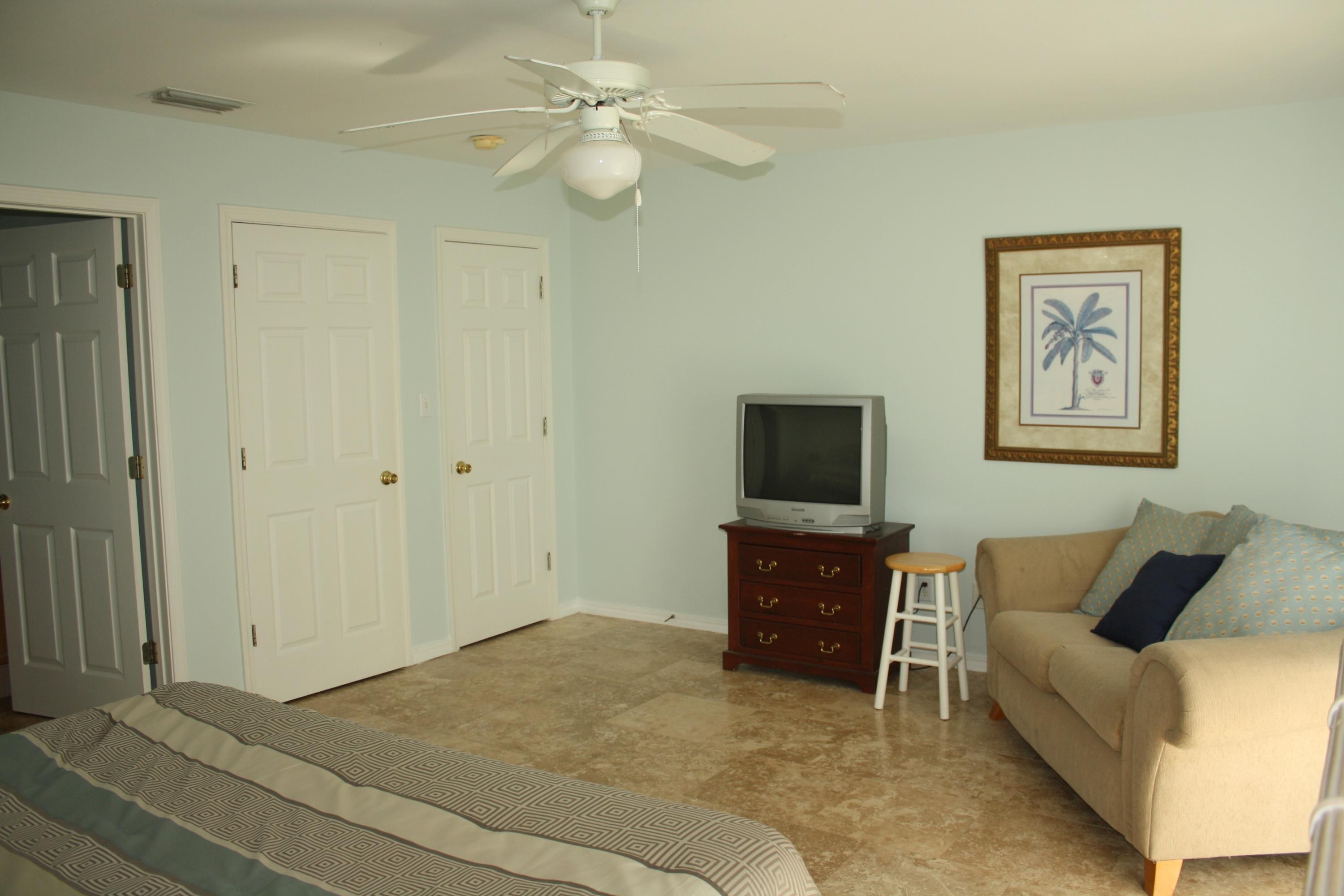 Royal Seaesta - Residential