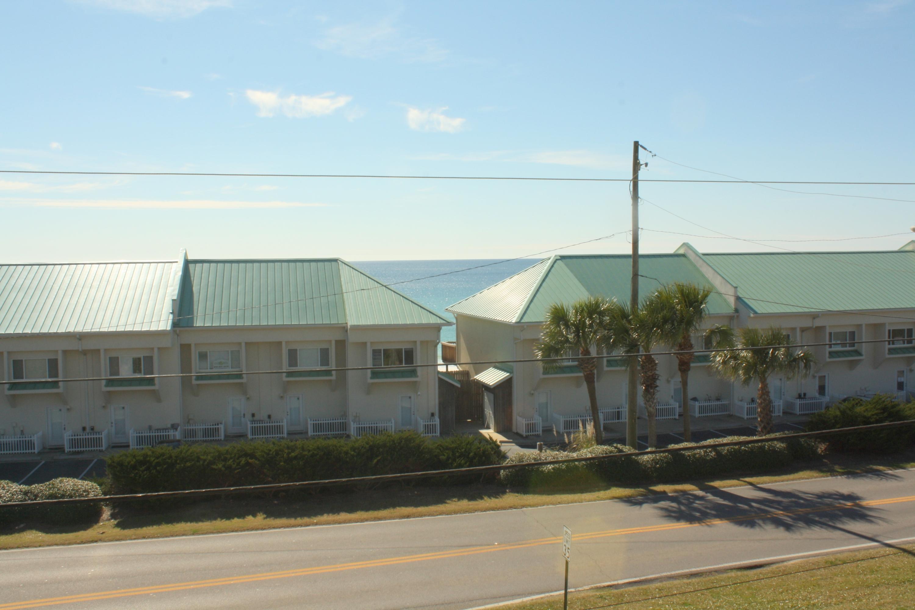 Royal Seaesta - Residential