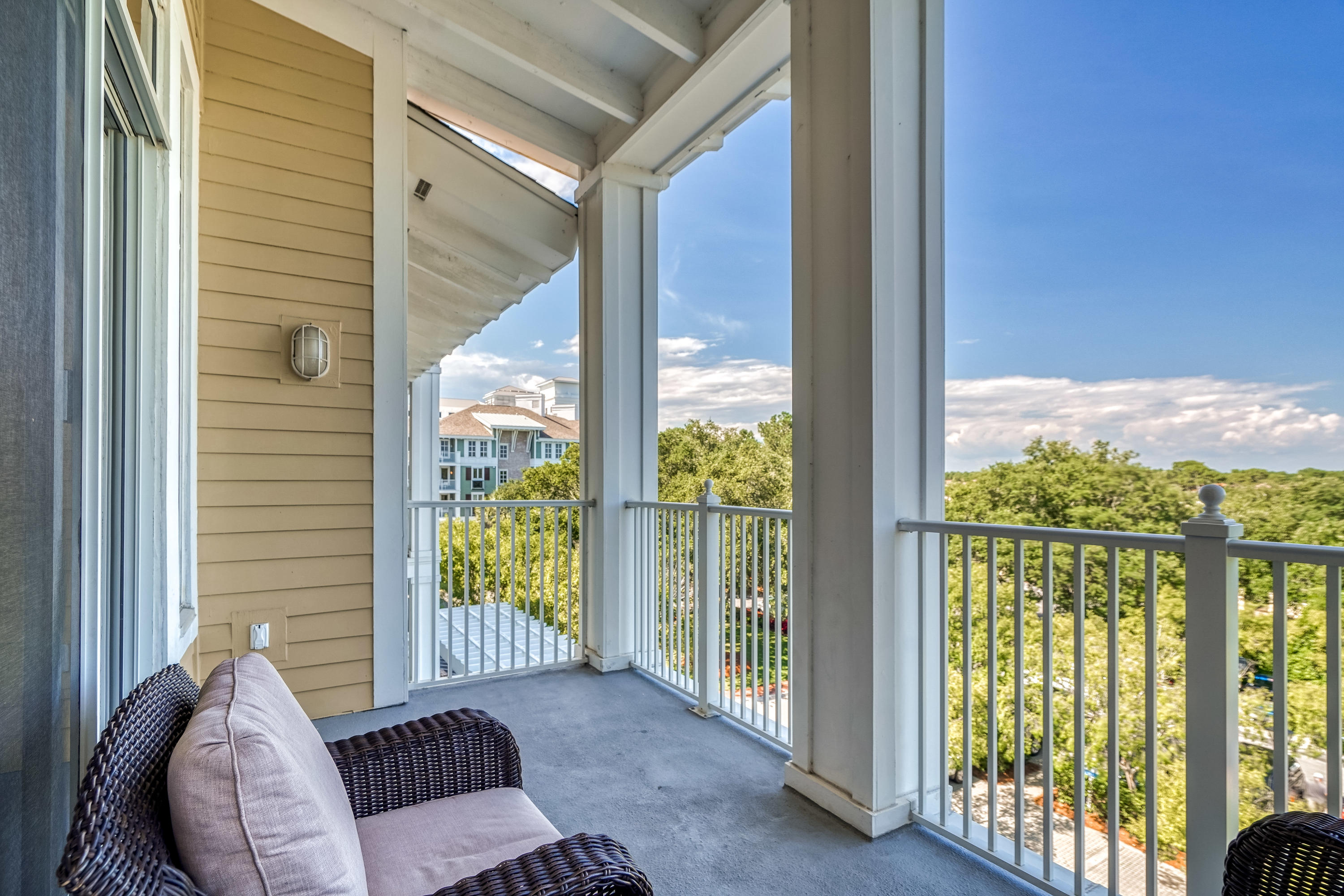 OBSERVATION POINT - Residential