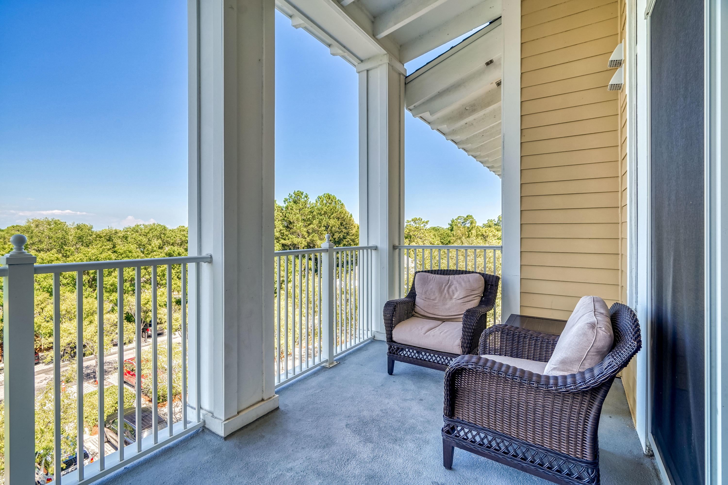 OBSERVATION POINT - Residential