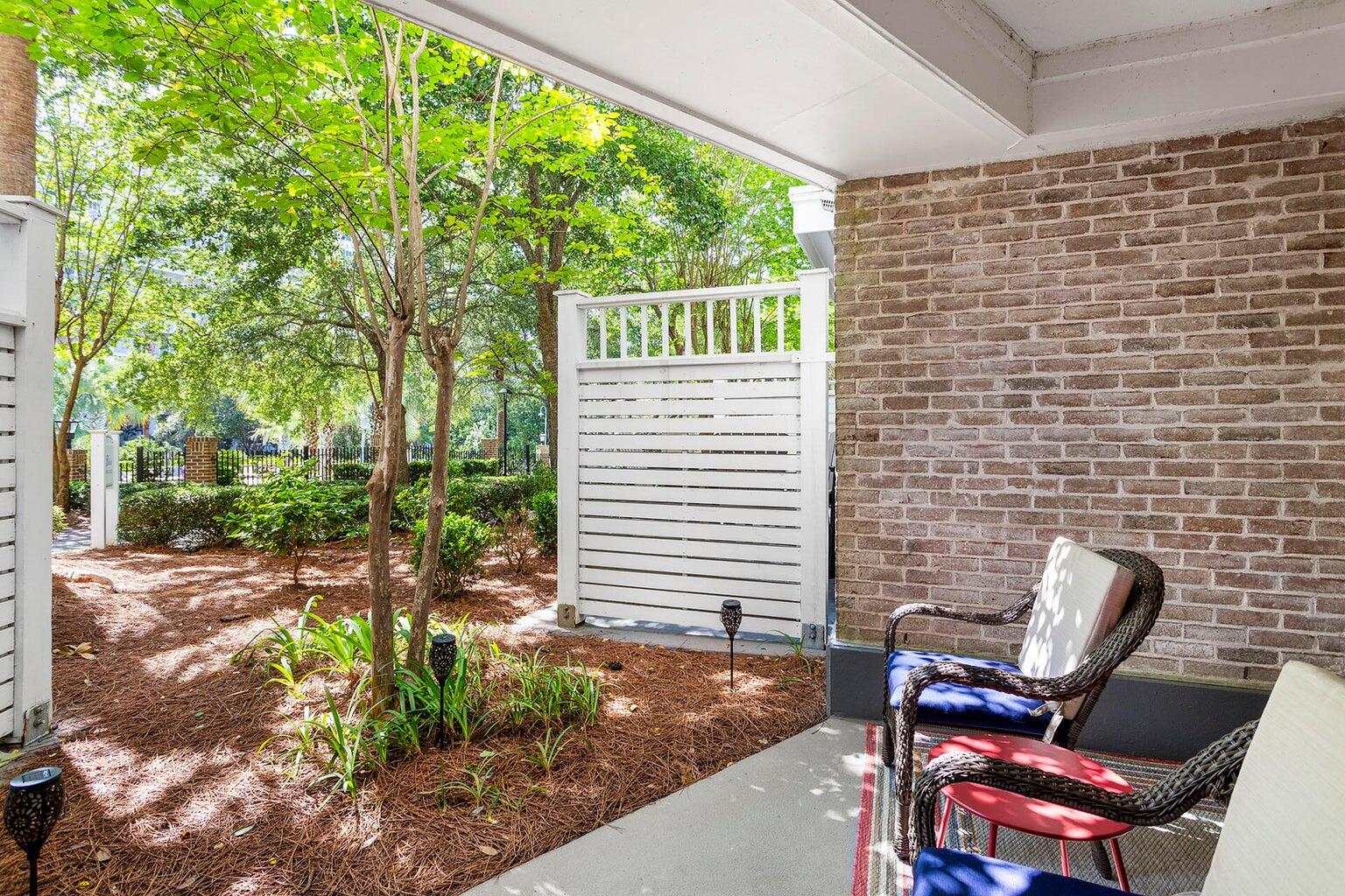 BAHIA CONDO - Residential