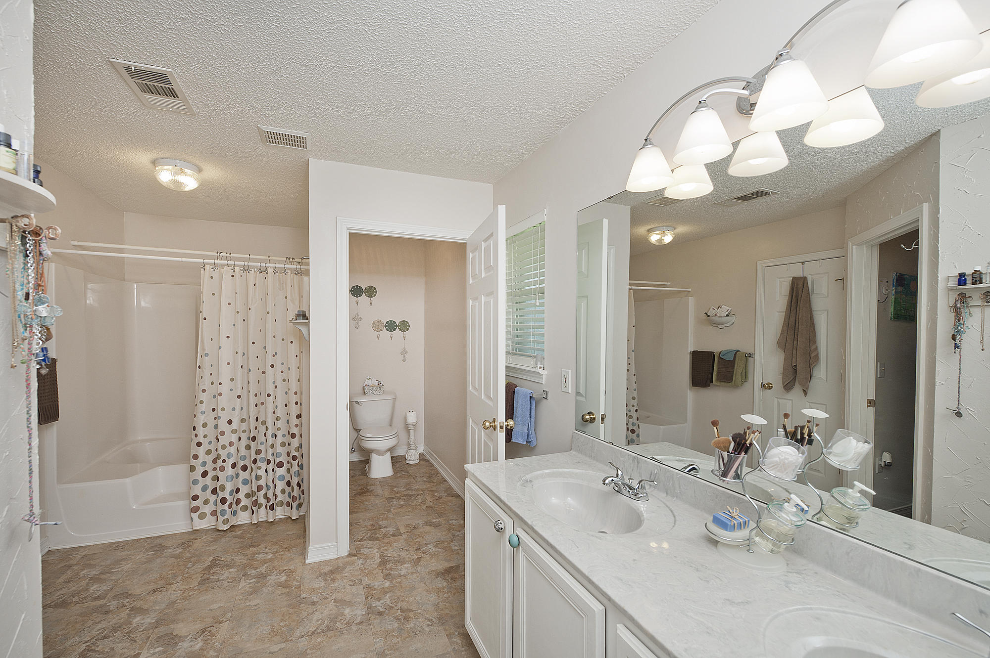 MACK BAYOU POINTE - Residential