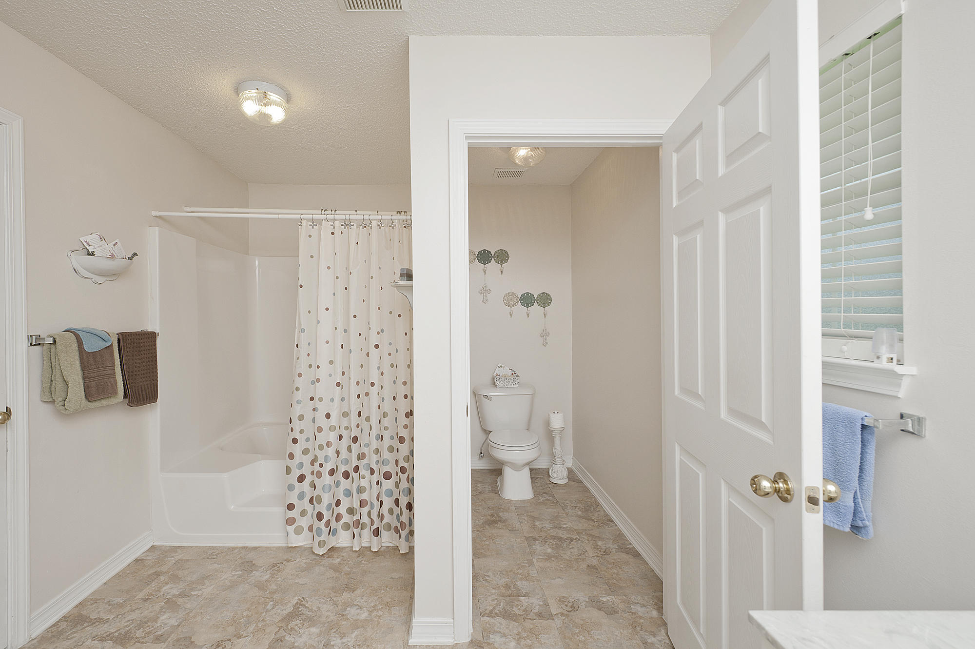 MACK BAYOU POINTE - Residential